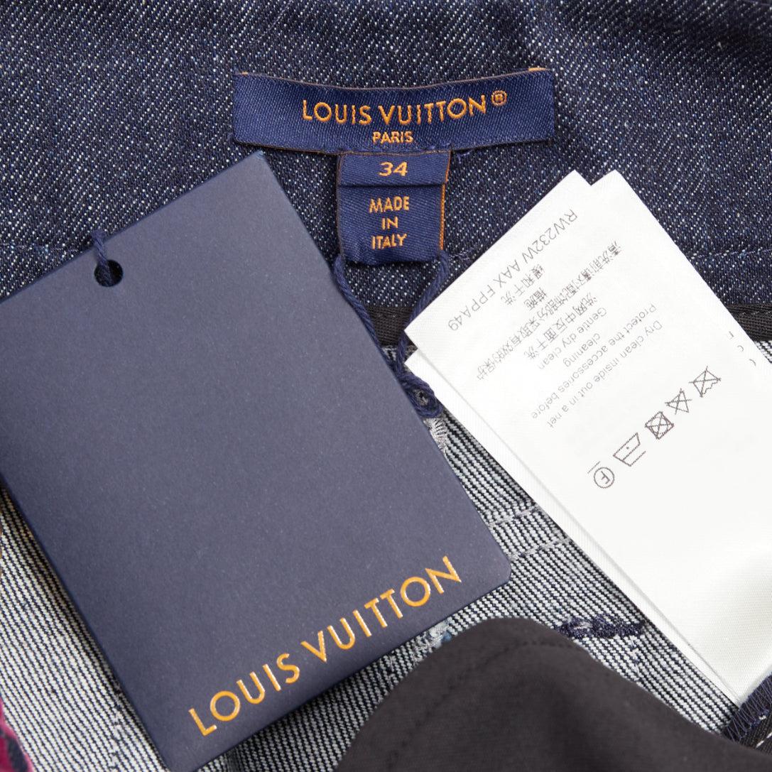 LOUIS VUITTON Short en denim floqué du monogramme bleu bordeaux XS en vente 3