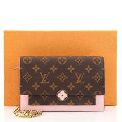 Portemonnaie von Louis Vuitton mit Blumenkette aus Segeltuch mit Monogramm