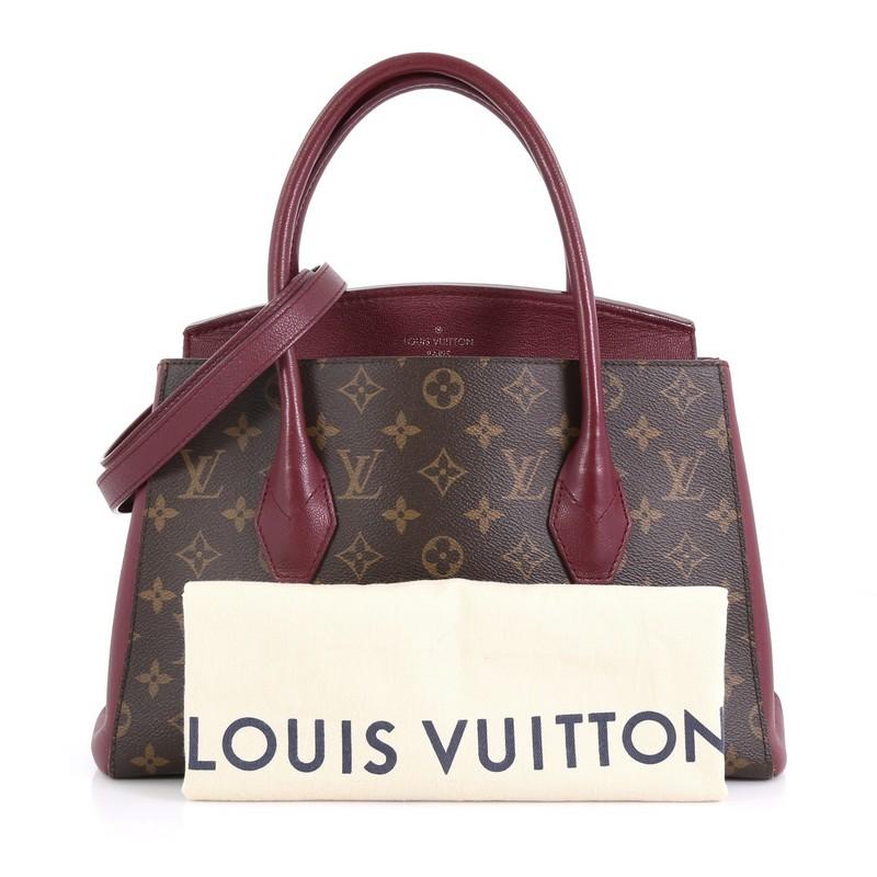 Ce sac à main Louis Vuitton Florine en toile et cuir Monogram, réalisé en toile enduite monogramme marron, présente des poignées en cuir à double enroulement, des finitions en cuir de veau rouge, le logo LV sur le devant, des clous de protection à
