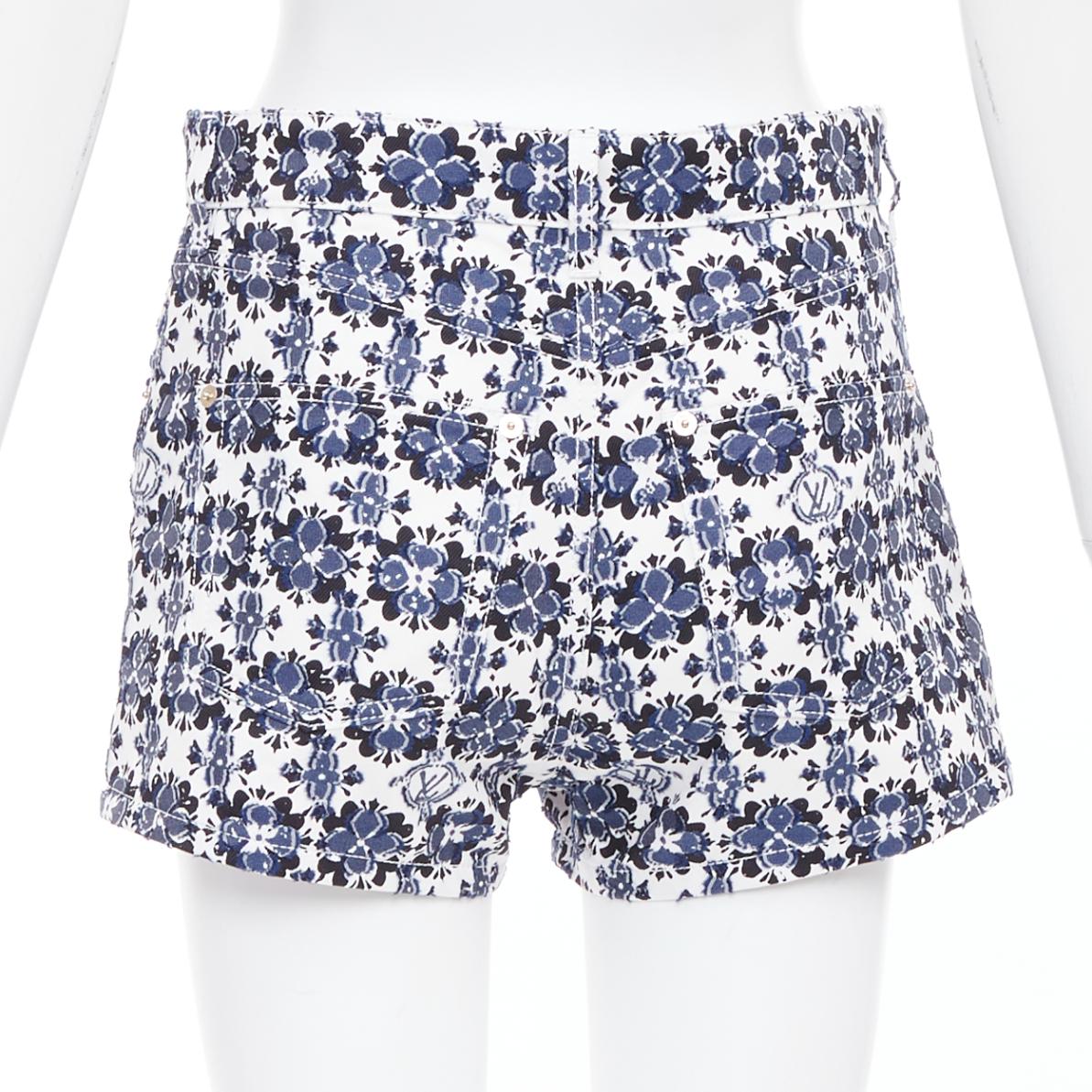 LOUIS VUITTON Flor Mosaico azul logo estampado floral algodón mini shorts FR34 XS en venta 1