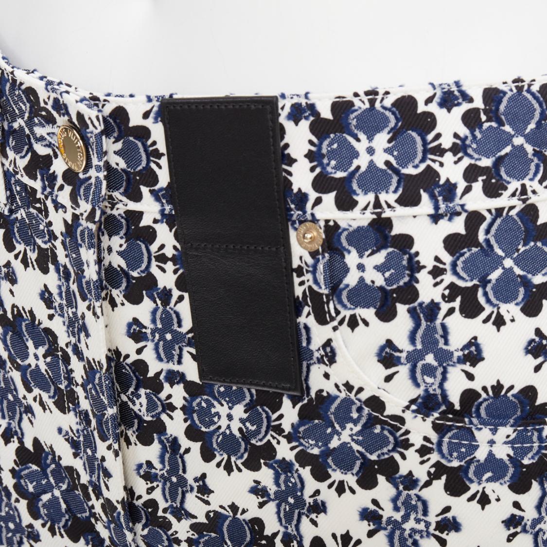 LOUIS VUITTON Flor Mosaico azul logo estampado floral algodón mini shorts FR34 XS en venta 3