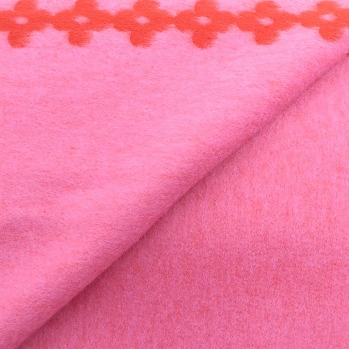 Louis Vuitton Flowers River Cashmere Scarf Red In Good Condition For Sale In Humacao, PR