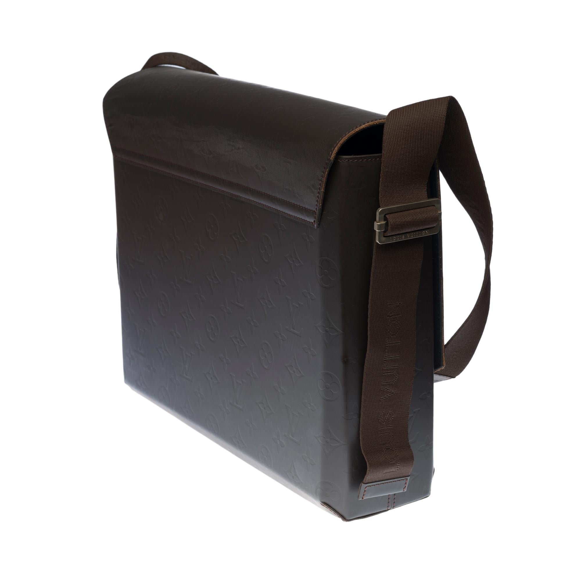 Black Louis Vuitton Fonzie Messenger shoulder bag in brown monogram leather