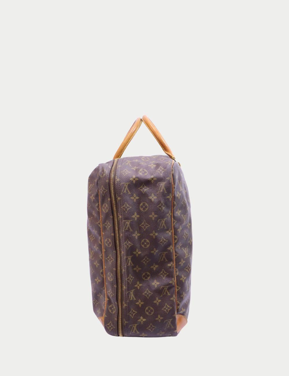 Louis Vuitton Monogram Canvas Vintage Koffer - 50cm Reisetasche

Reisen Sie stilvoll mit diesem Louis Vuitton Vintage Monogram Koffer, einem zeitlosen Stück, das die Eleganz und Handwerkskunst des Reiseerbes der Maison widerspiegelt. Dieser weiche