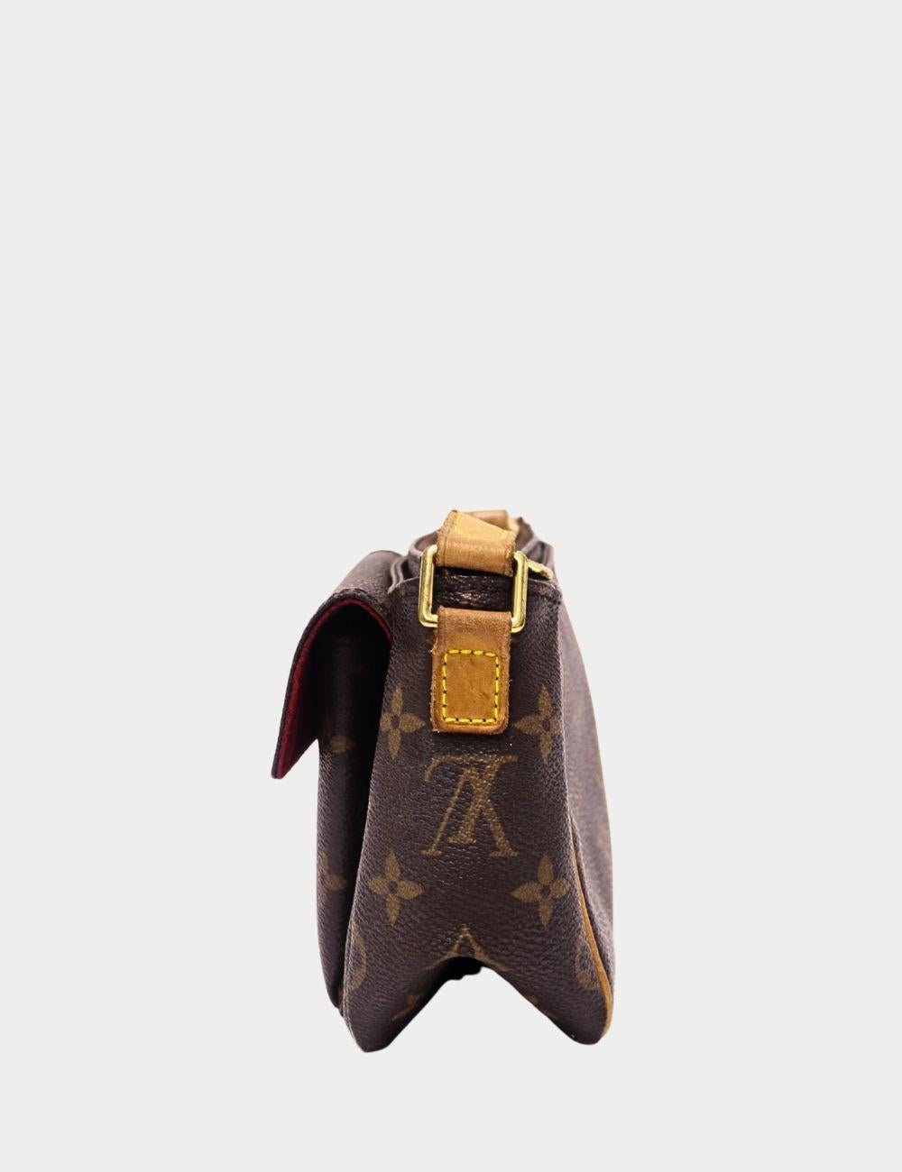 Louis Vuitton Monogram Canvas Crossbody Bag – Vintage


Carry a timeless icon with this Louis Vuitton Monogram Canvas Crossbody Bag, a vintage piece that blends practicality with Parisian elegance. Crafted from the brand’s signature monogram coated