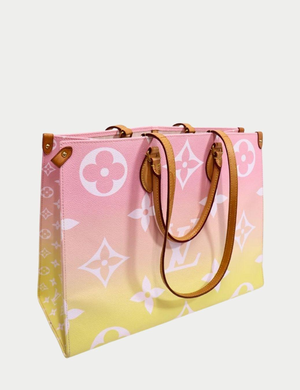 Louis Vuitton (Beige) im Angebot