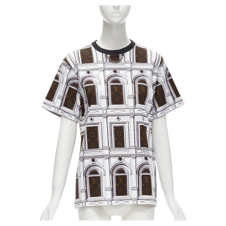 Louis Vuitton Monogram T Shirt - 6 For Sale on 1stDibs