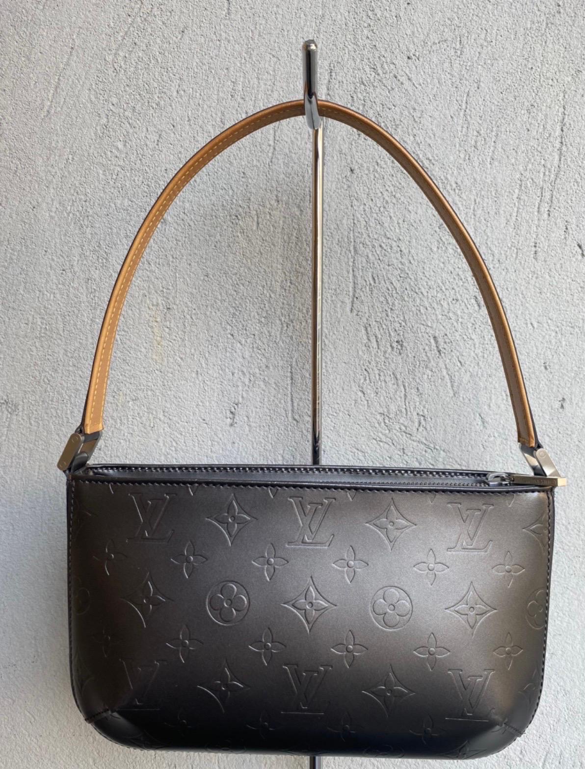 Louis Vuitton Fowler mat brown bag in perfect condition, never used, dimensions: length 26 cm, height 16 cm, depth 4 cm, non-adjustable shoulder strap height 17 cm.
