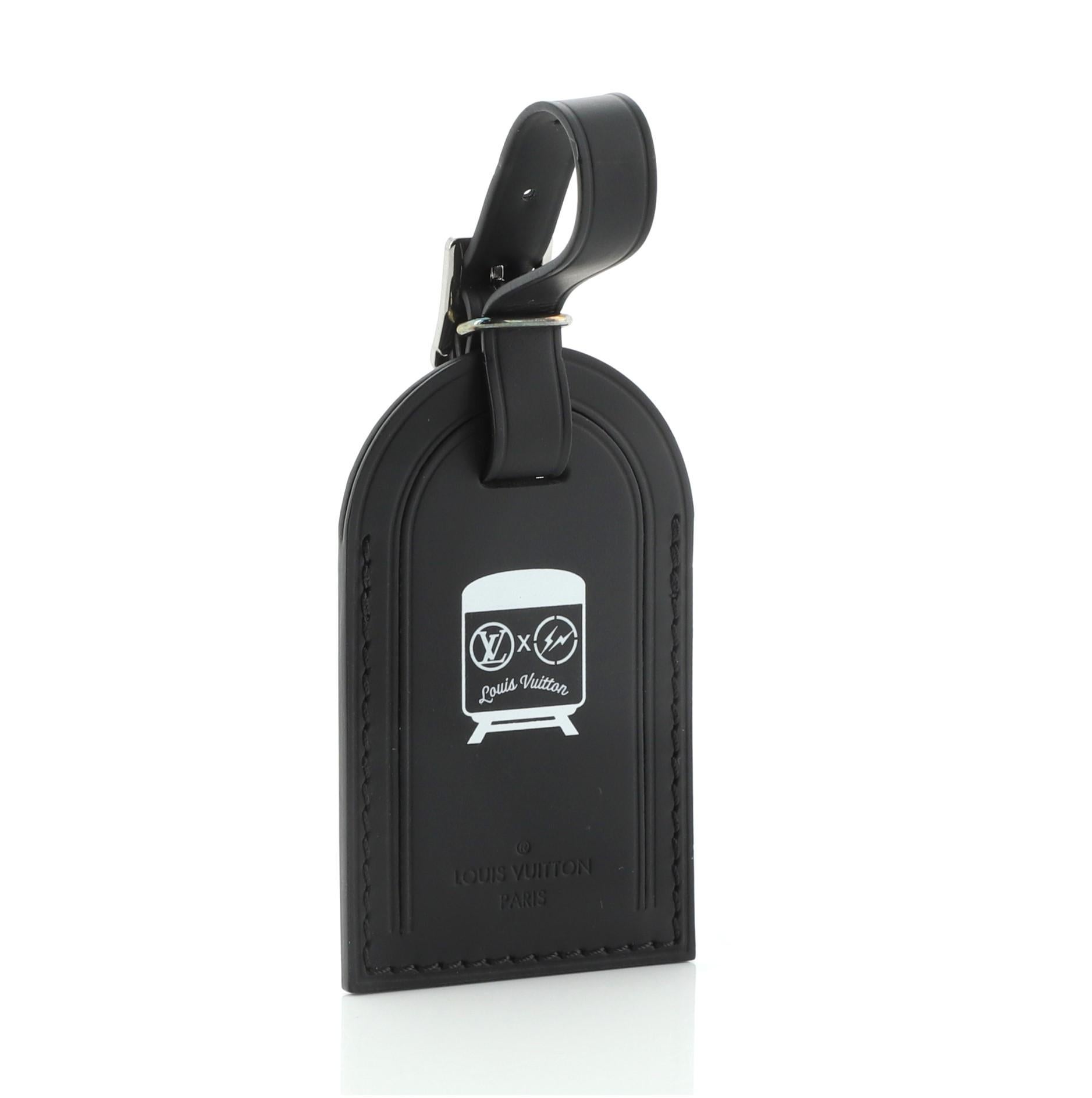 Louis Vuitton Fragment Luggage Tag Leather
Black Leather

Condition Details: Scratches on hardware.

50351MSC

Height 2