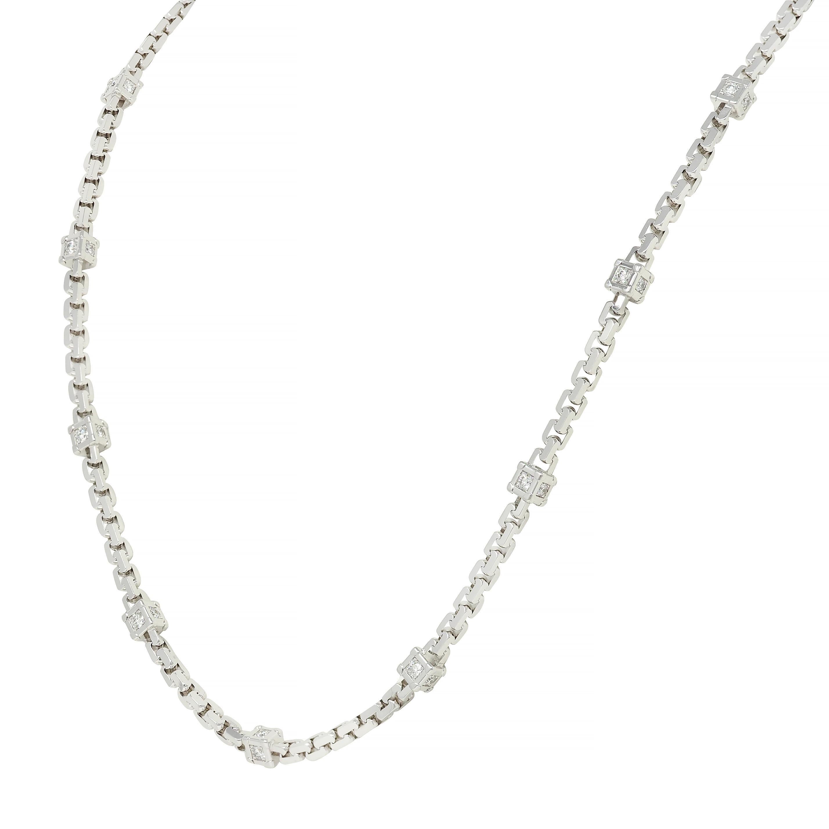 Louis Vuitton, collier unisexe Les Gastons Trunk en or blanc 18 carats et diamants français en vente 1