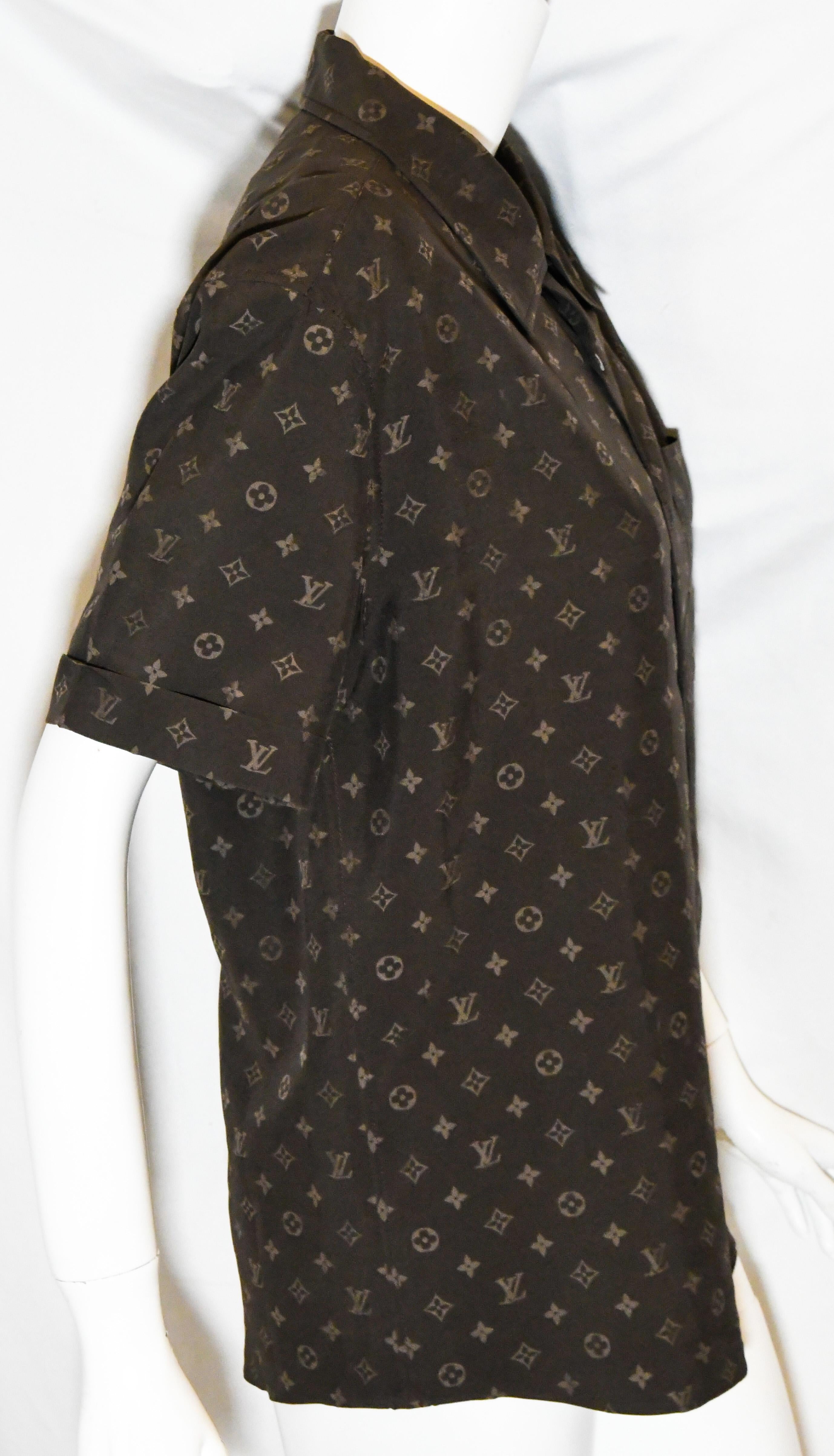 Louis Vuitton monogram brown and beige front button shirt delivers a polished look every time you step out.  It has been designed to offer comfort and a signature look that will set you apart from the crowds. It is crafted from 100% cotton that is