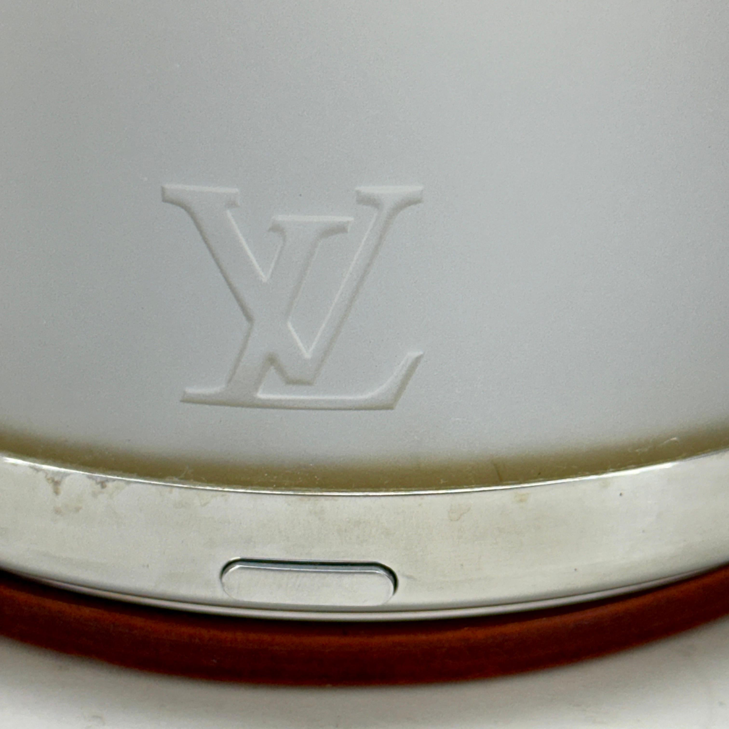 Louis Vuitton lampe LV en verre dépoli avec cuir caramel en vente 2