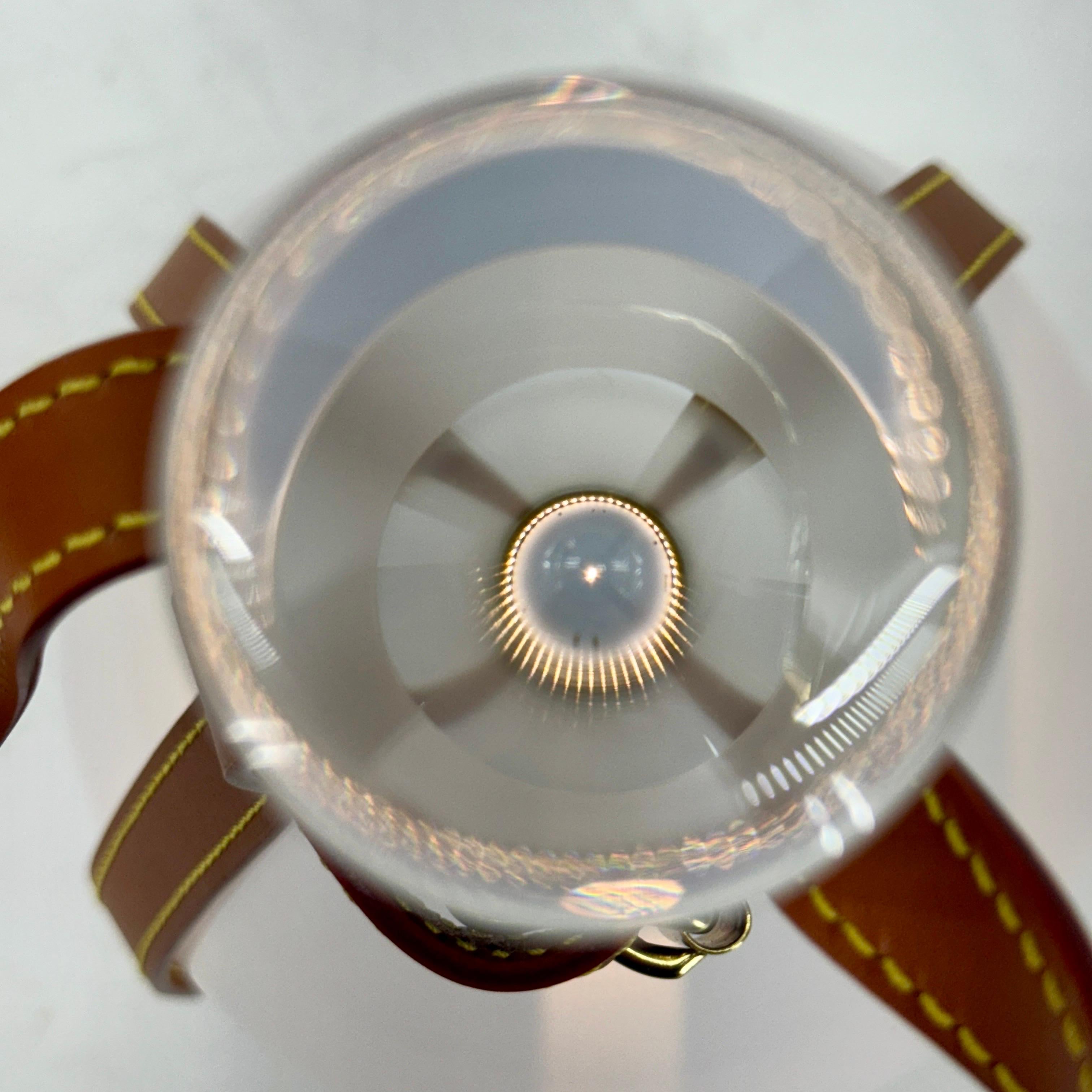 Louis Vuitton lampe LV en verre dépoli avec cuir caramel en vente 8