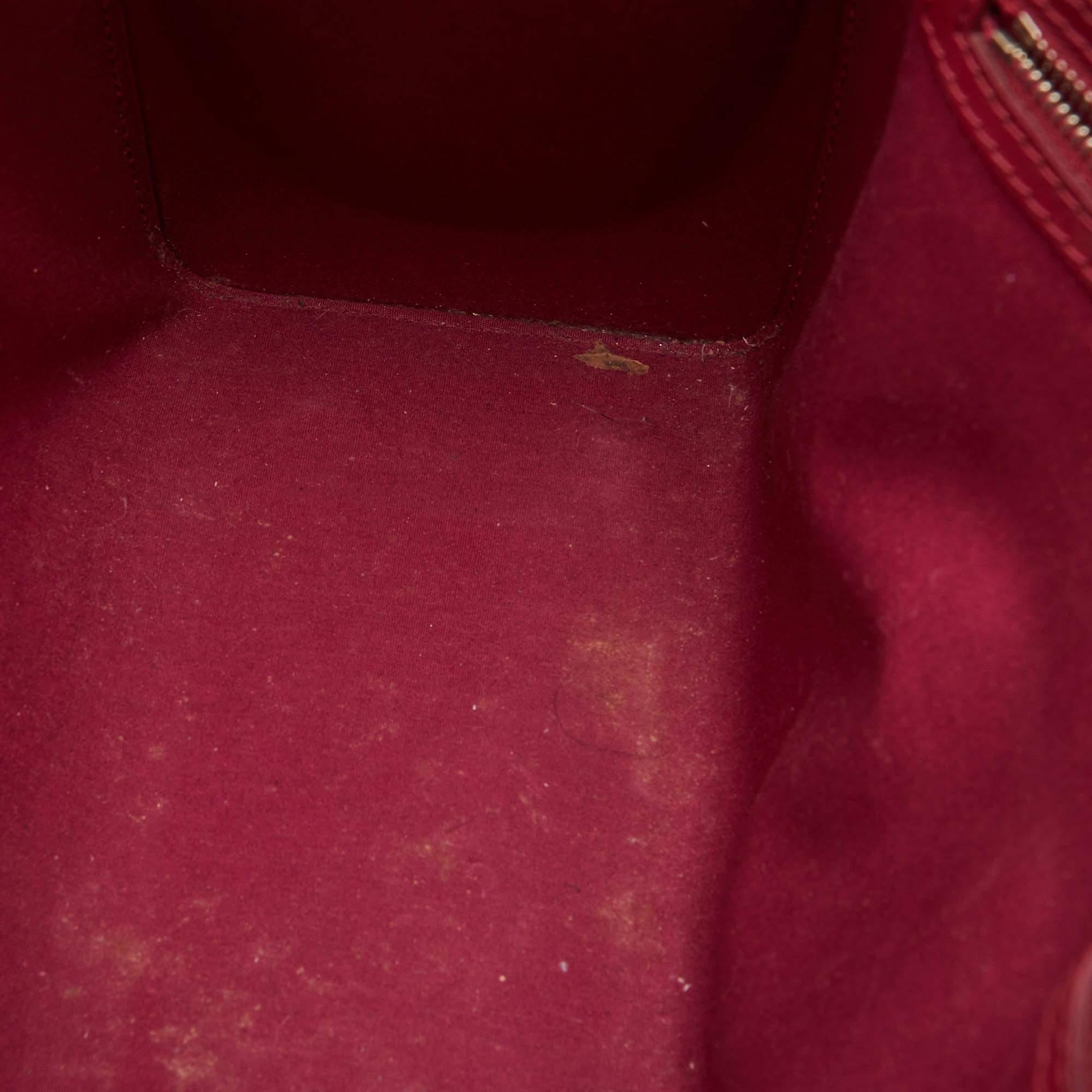 Louis Vuitton Fuchsia Epi Leather Brea MM Bag For Sale 1