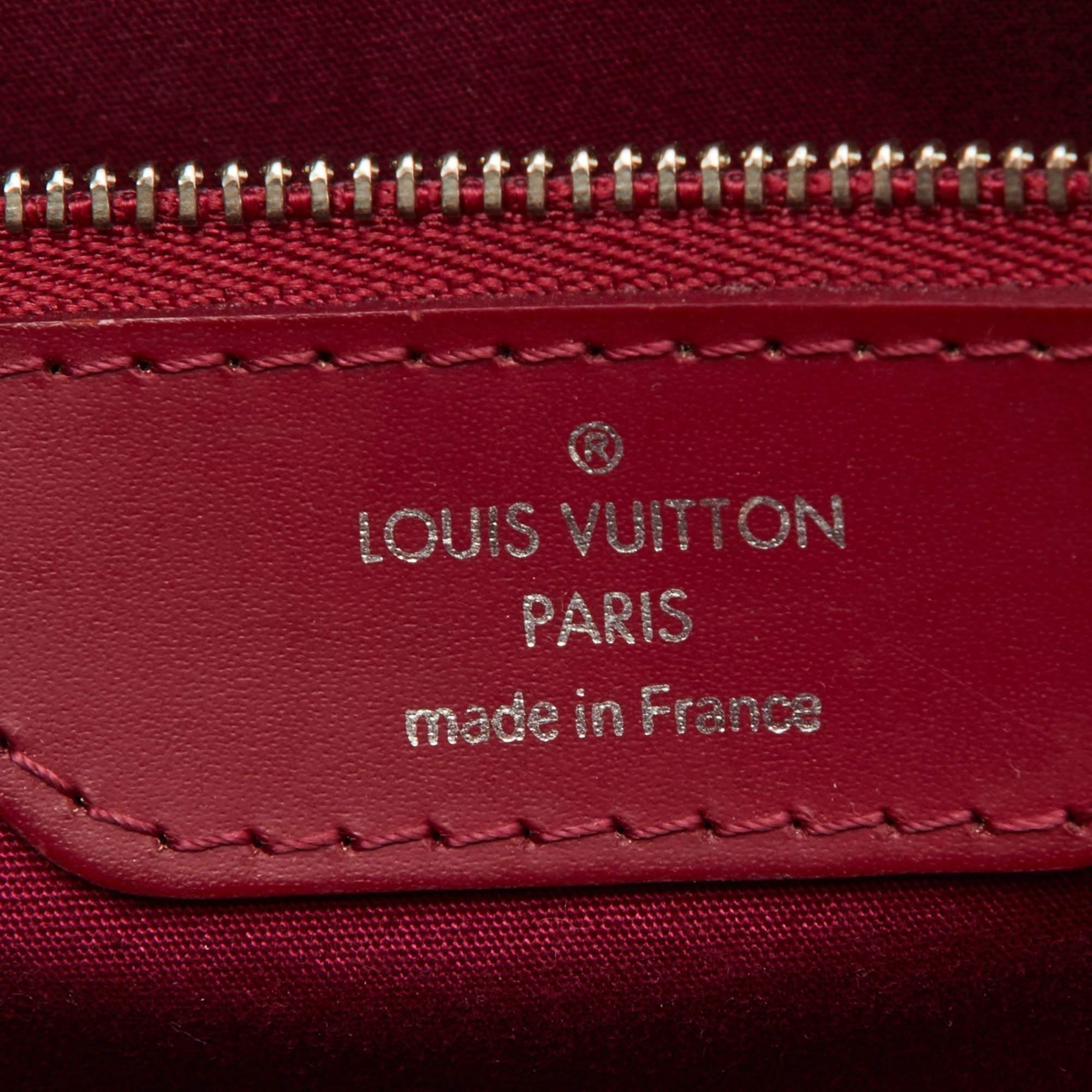 Louis Vuitton sac Brea MM en cuir épi fuchsia en vente 3