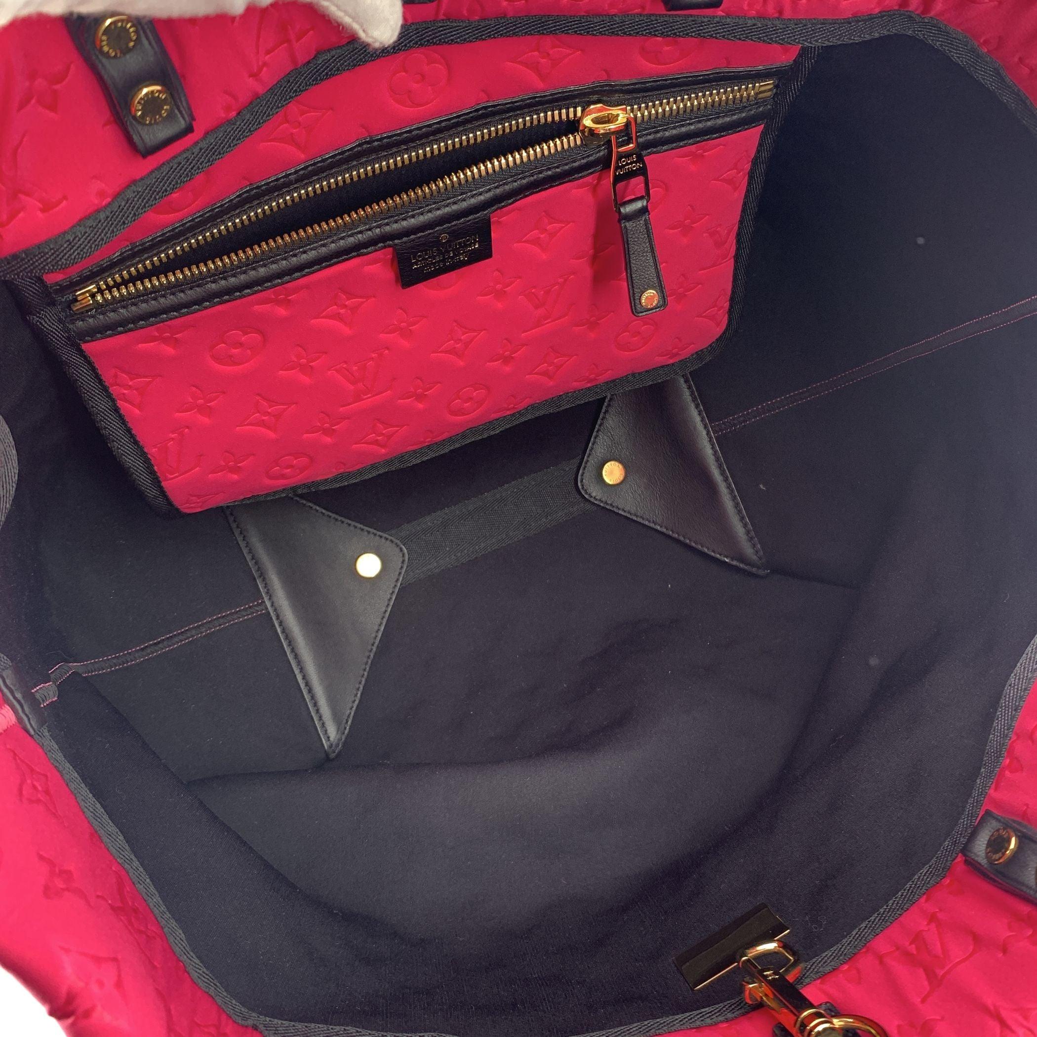 Women's Louis Vuitton Fuchsia Monogram Neoprene Scuba MM Tote Bag