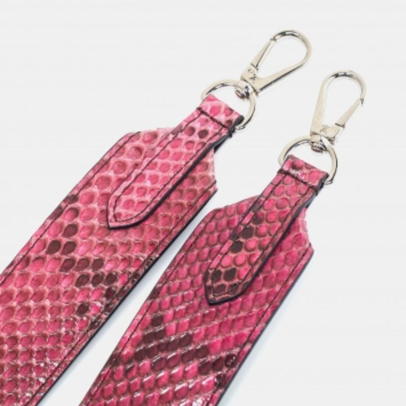 Louis Vuitton Bandoulière Fuchsia Python Sac à bandoulière en vente 1