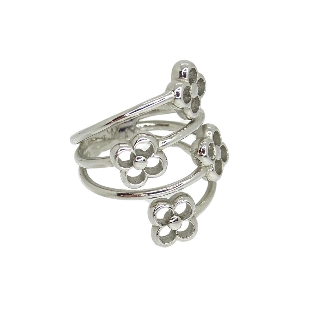 Moderno Anello Louis Vuitton a fiore pieno in argento, anello moda in vendita