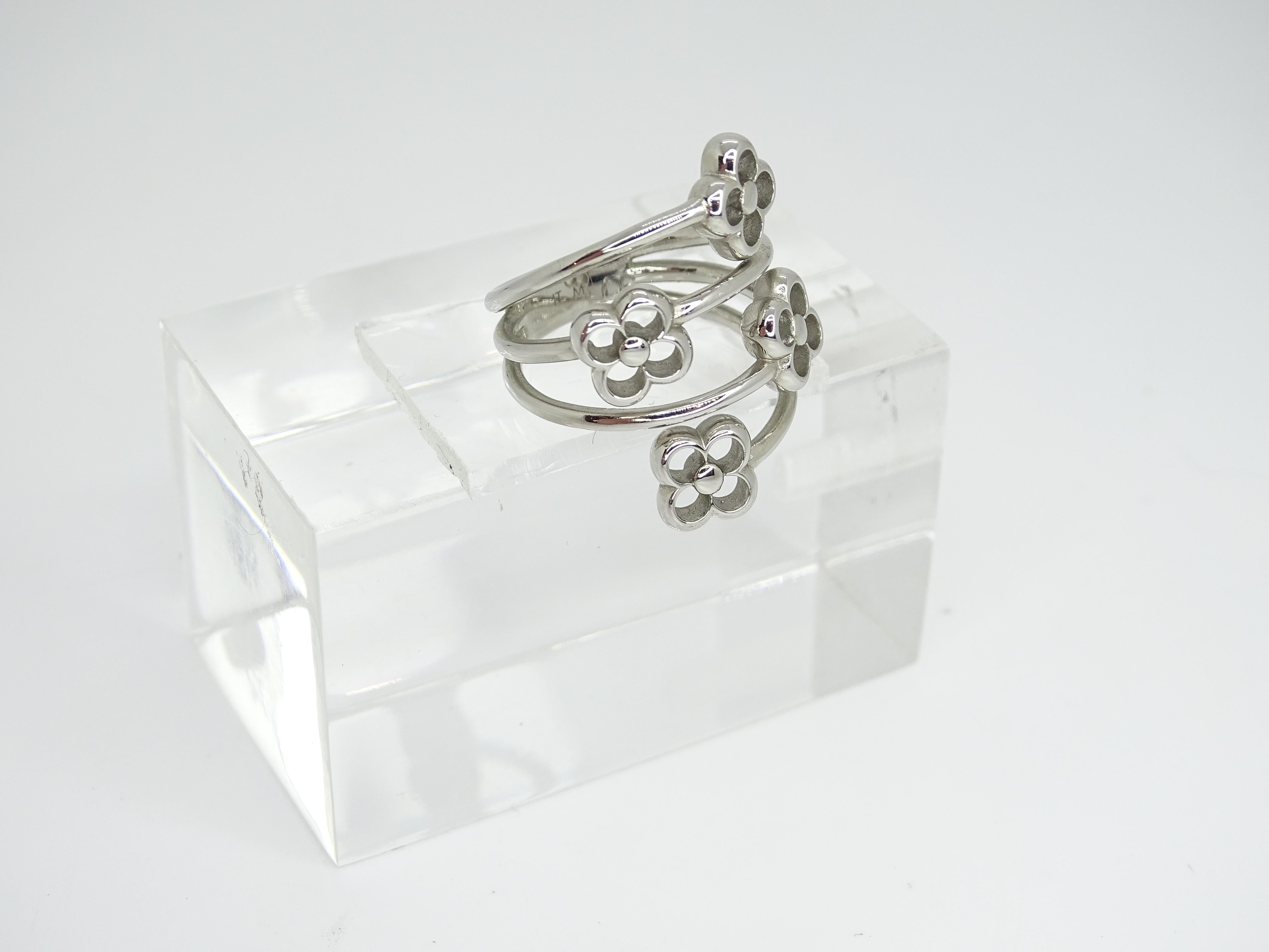 da uomo o donna Anello Louis Vuitton a fiore pieno in argento, anello moda in vendita