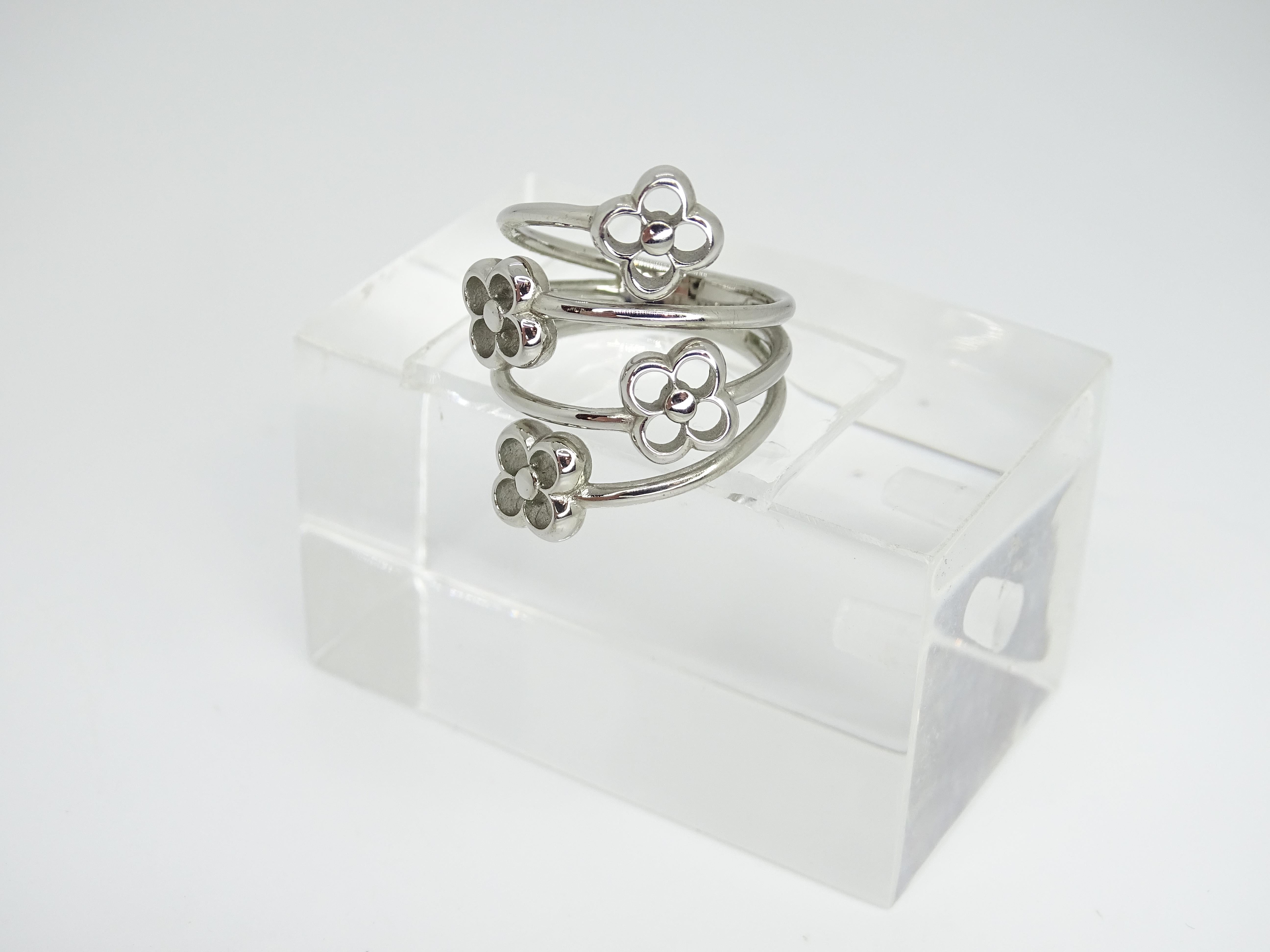 Anello Louis Vuitton a fiore pieno in argento, anello moda in vendita 3