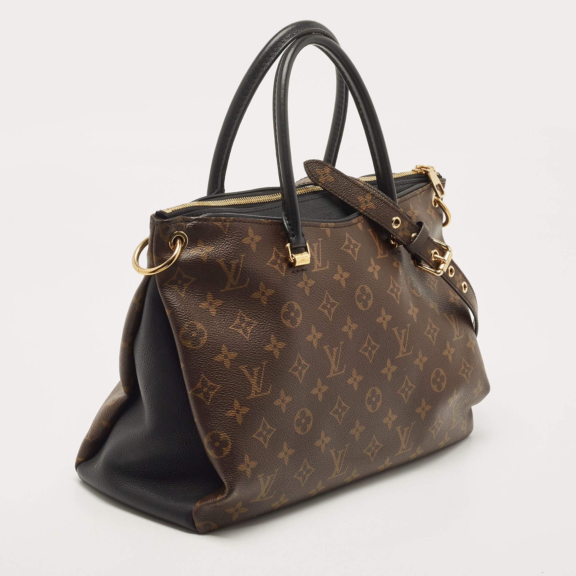 Louis Vuitton Full Marine Monogram Canvas Pallas MM Bag In Good Condition In Dubai, Al Qouz 2