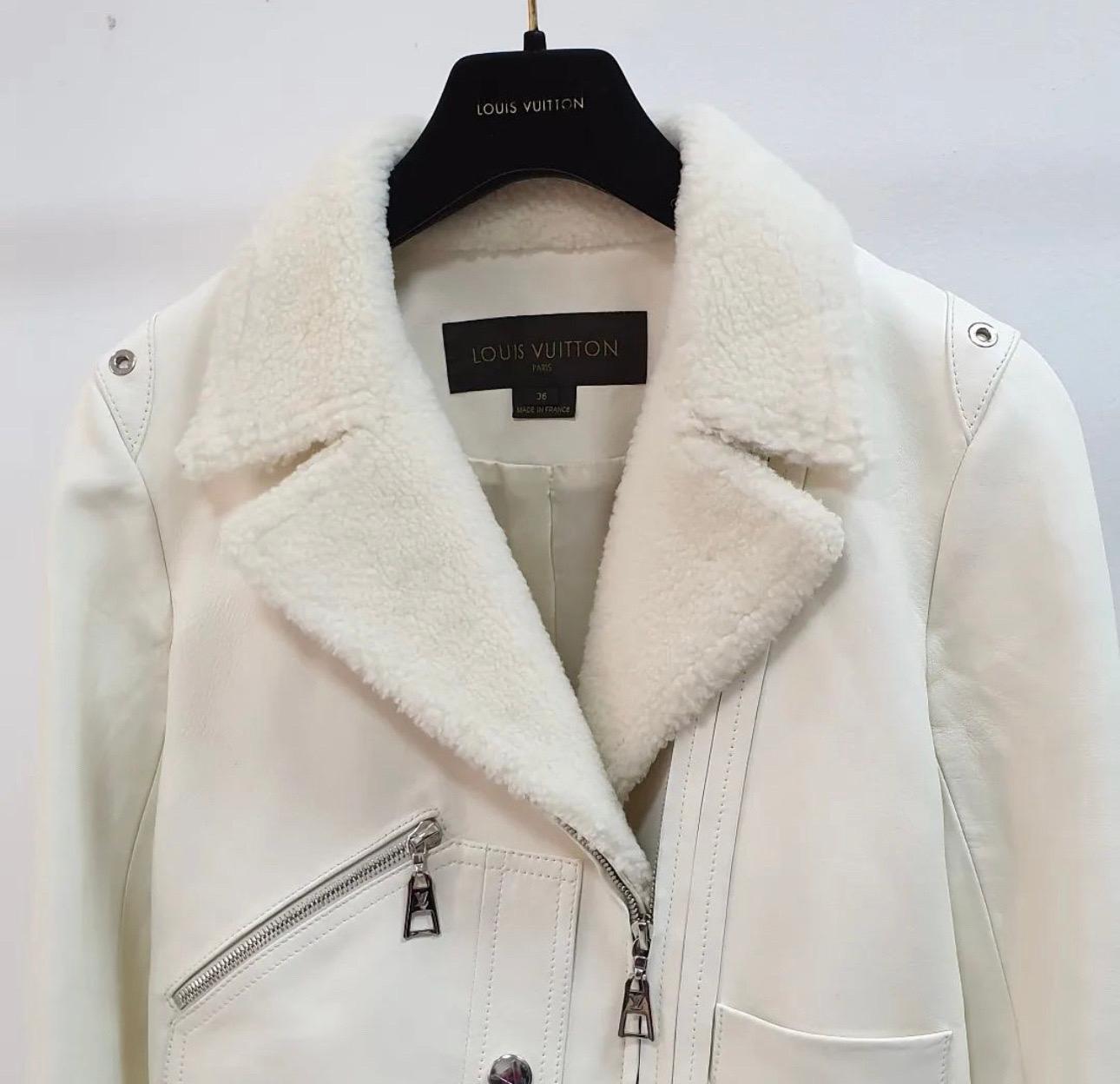 Absolutely gorgeous stunning classy sexy and chic Louis Vuitton biker jacket. I
t’s like an ivory color.
100% lamb skin, 50%viscose 50% cupro 
Sz.36
Very good condition.
Hanger is not included.
