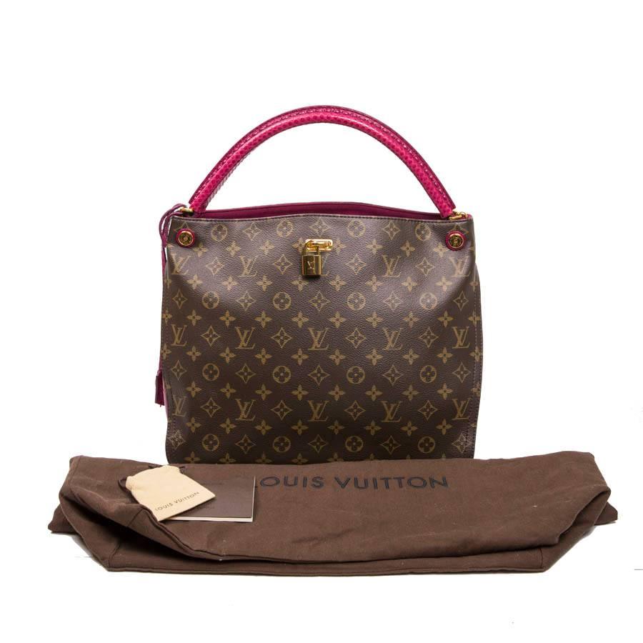 LOUIS VUITTON 'Gaia' Bag in Brown Monogram Canvas, Ostrich and Lizard Leather In Excellent Condition In Paris, FR