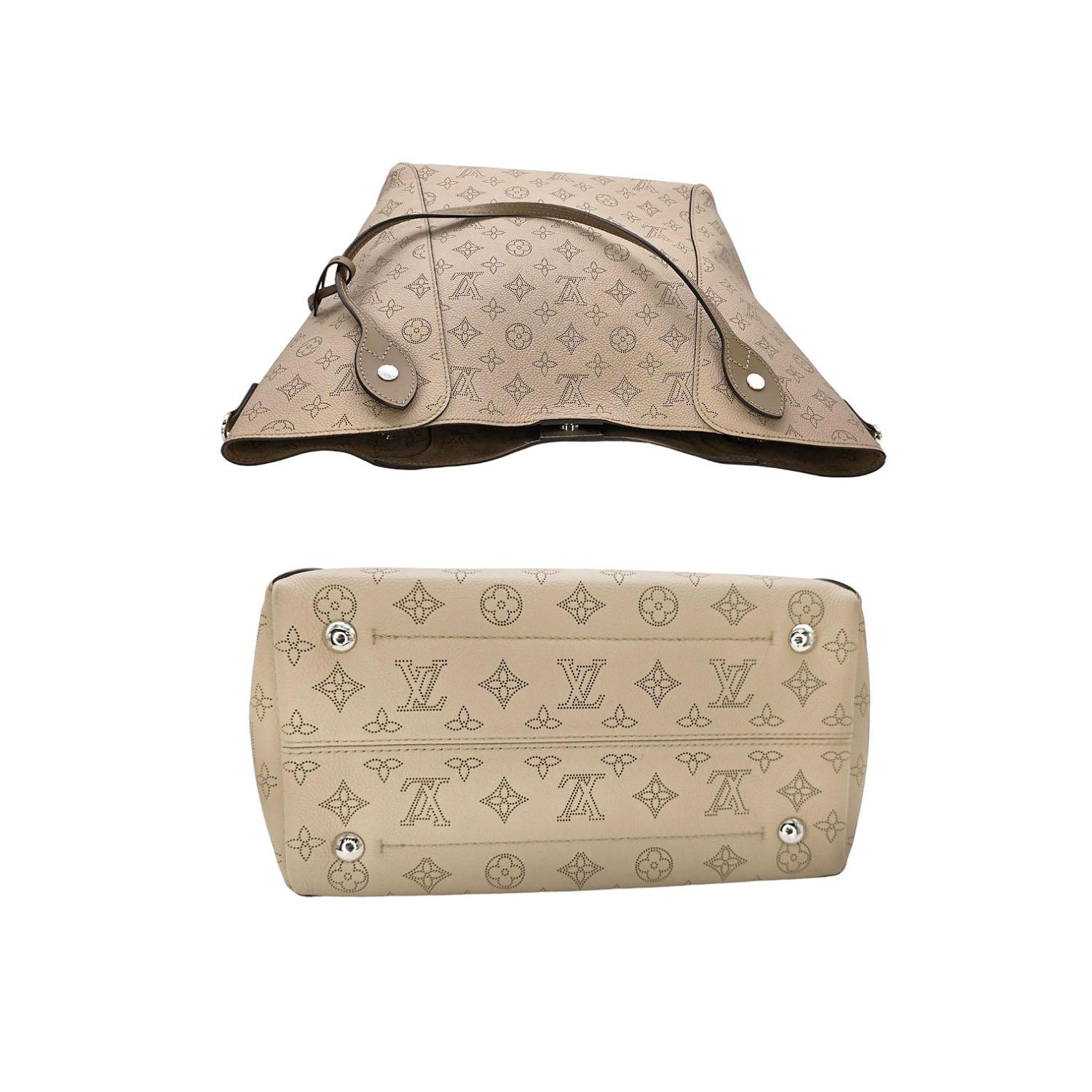 Louis Vuitton sac cabas Mahina Hina MM à monogrammes Galat 2