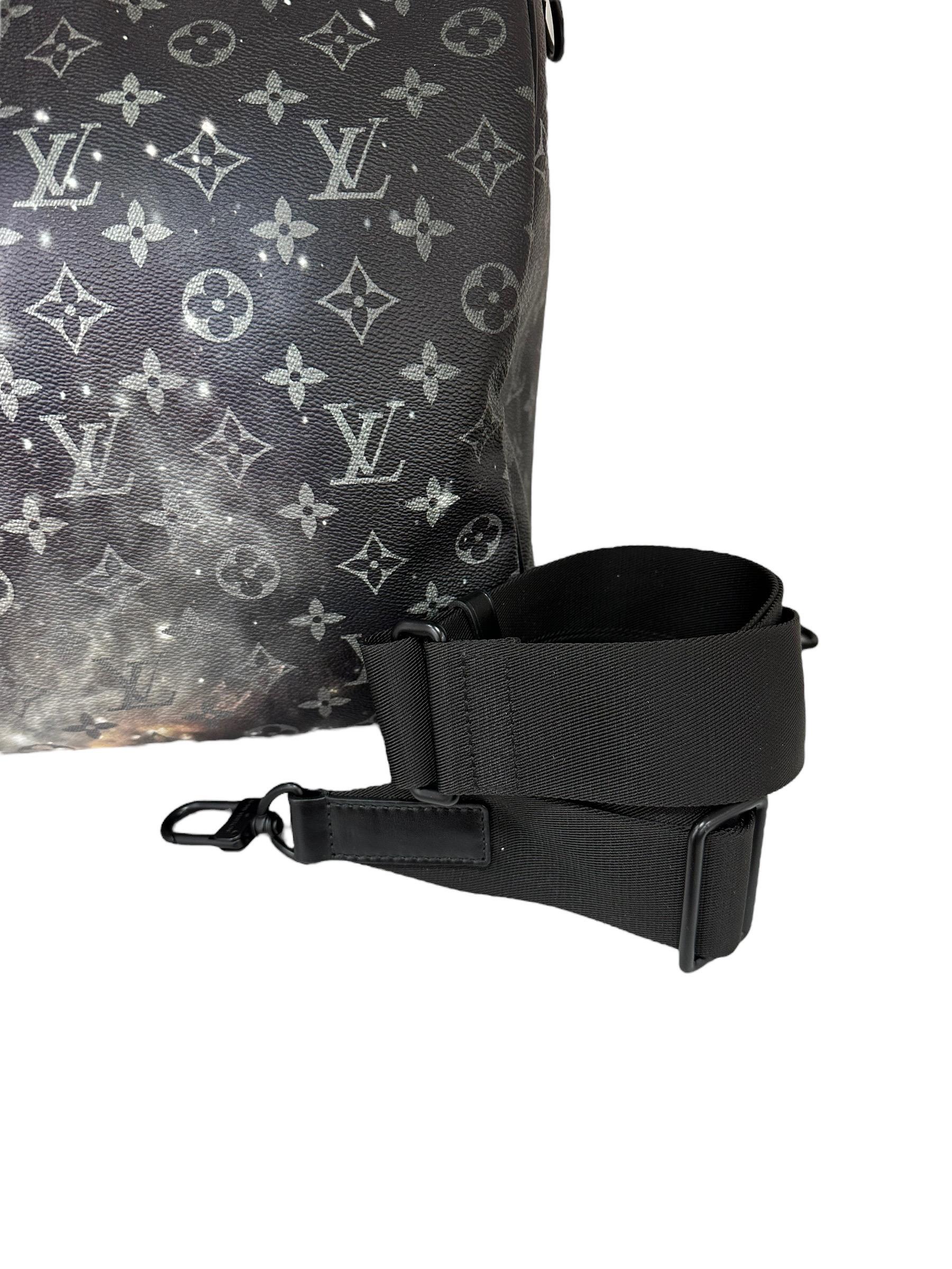 Louis Vuitton Galaxy Keepall Bandouliere 50 Limited Edition Reisetasche im Angebot 7