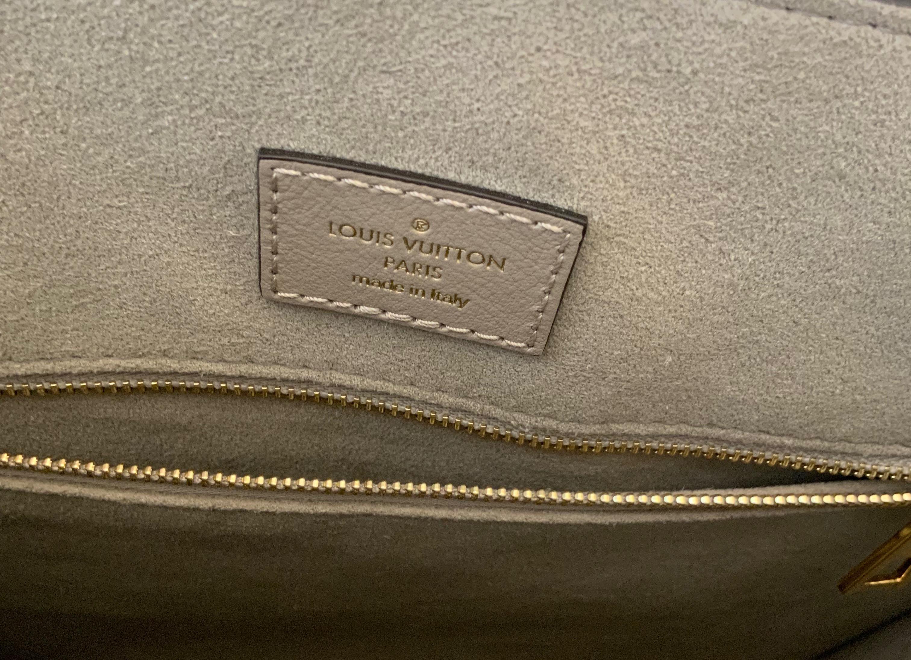 Louis Vuitton Galet Gray Epi Leather Sac Plat PM Bag 4