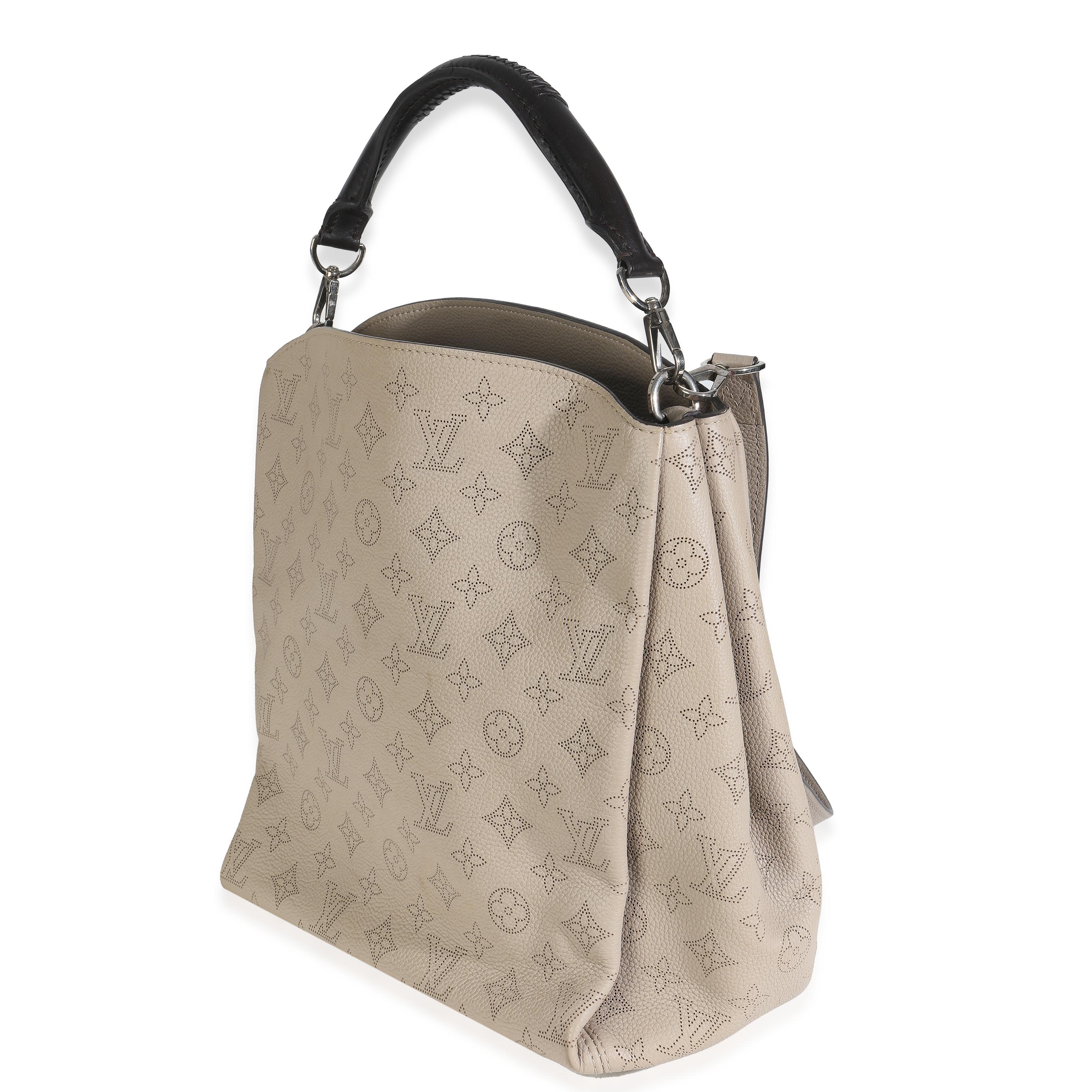 Louis Vuitton Galet Monogram Mahina Babylone PM In condizioni ottime in vendita a New York, NY