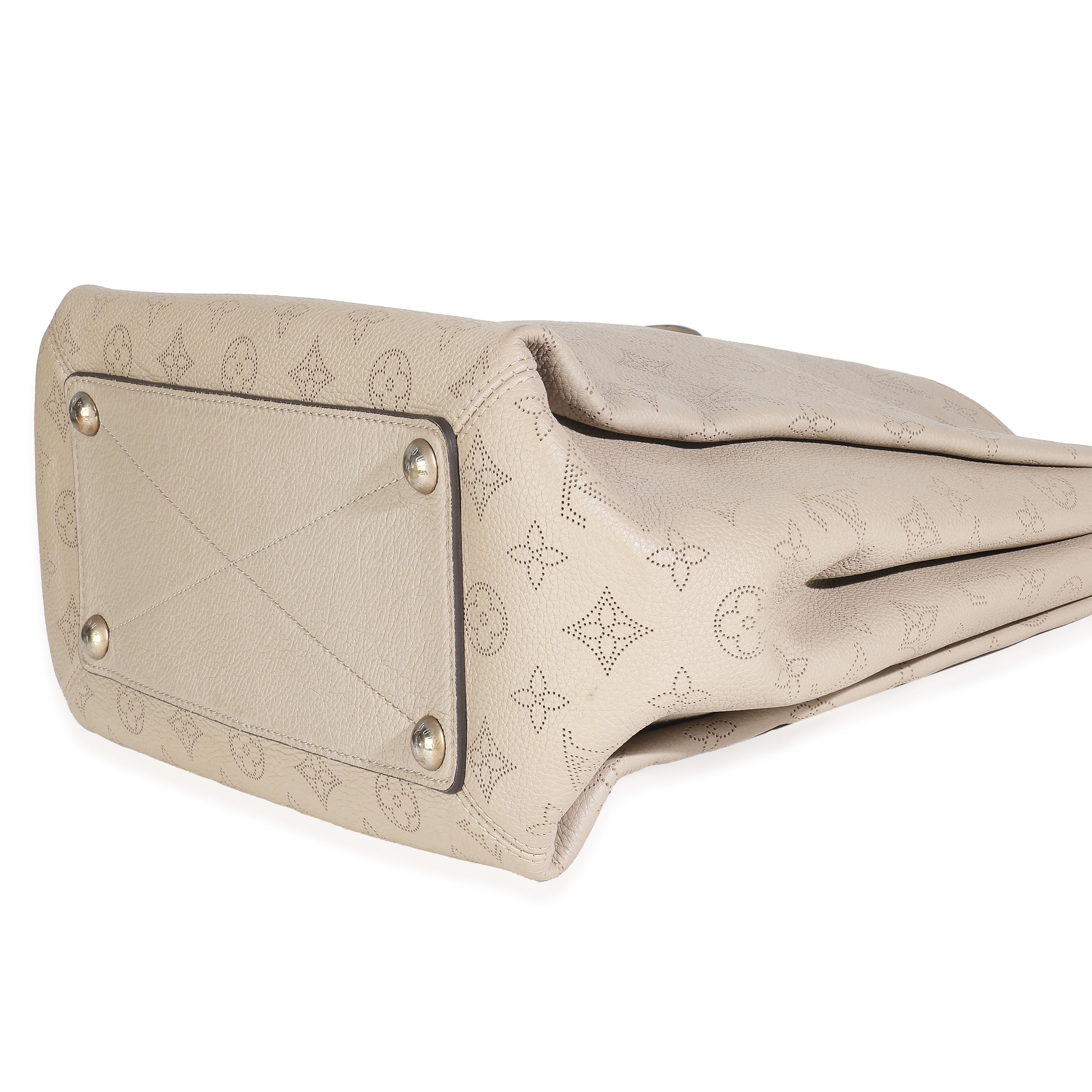 Donna Louis Vuitton Galet Monogram Mahina Babylone PM in vendita