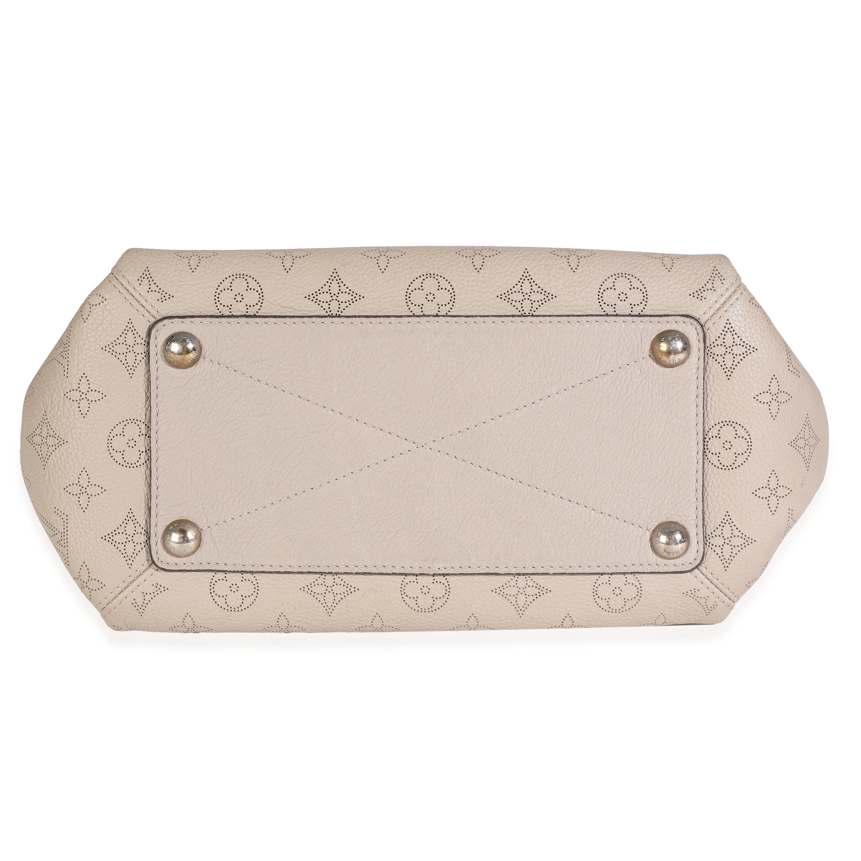 Louis Vuitton Galet Monogram Mahina Babylone PM in vendita 2