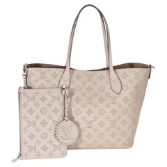Louis Vuitton Galet Monogram Mahina Blossom MM