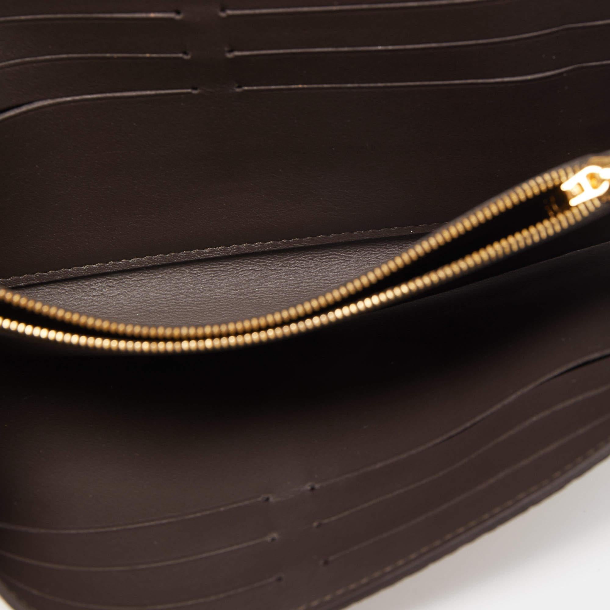 Louis Vuitton Galet Taurillion Leather Capucines Wallet 4