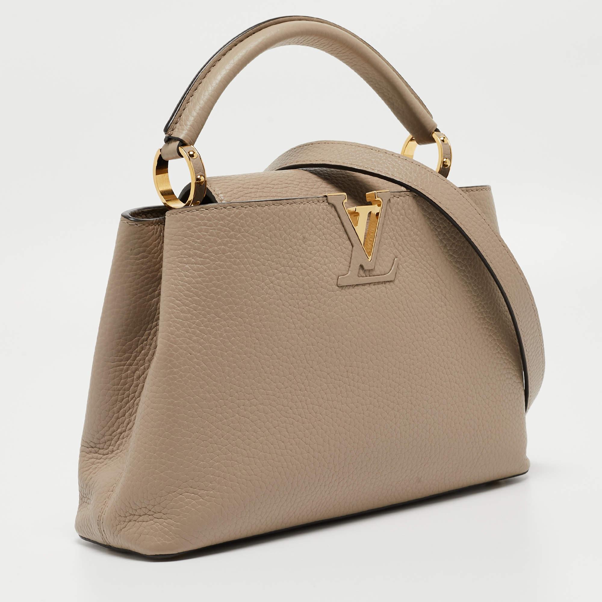Louis Vuitton Galet Taurillon Leather Capucines BB Bag In Good Condition For Sale In Dubai, Al Qouz 2