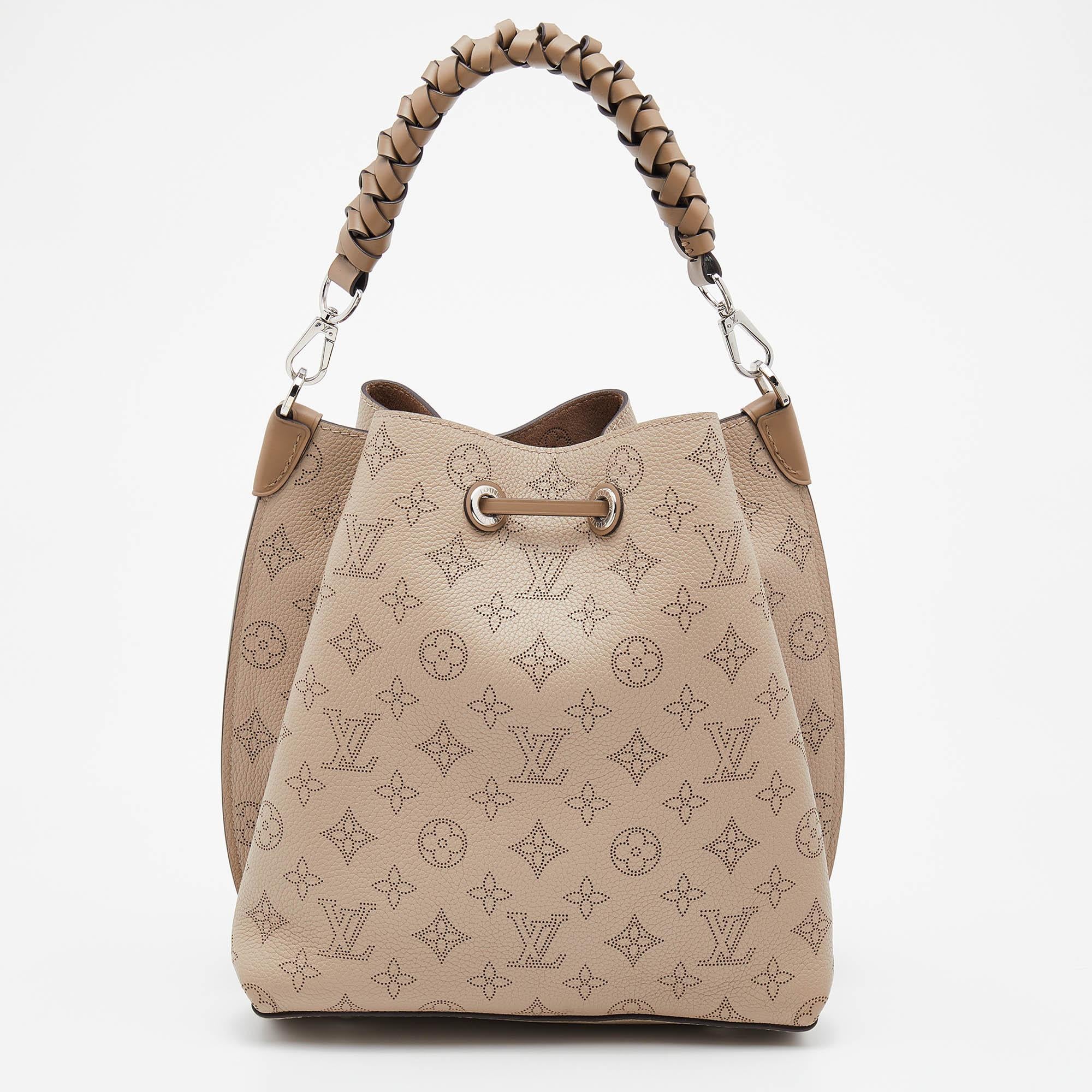Women's Louis Vuitton Gallet Monogram Mahina Leather Muria Bucket Bag