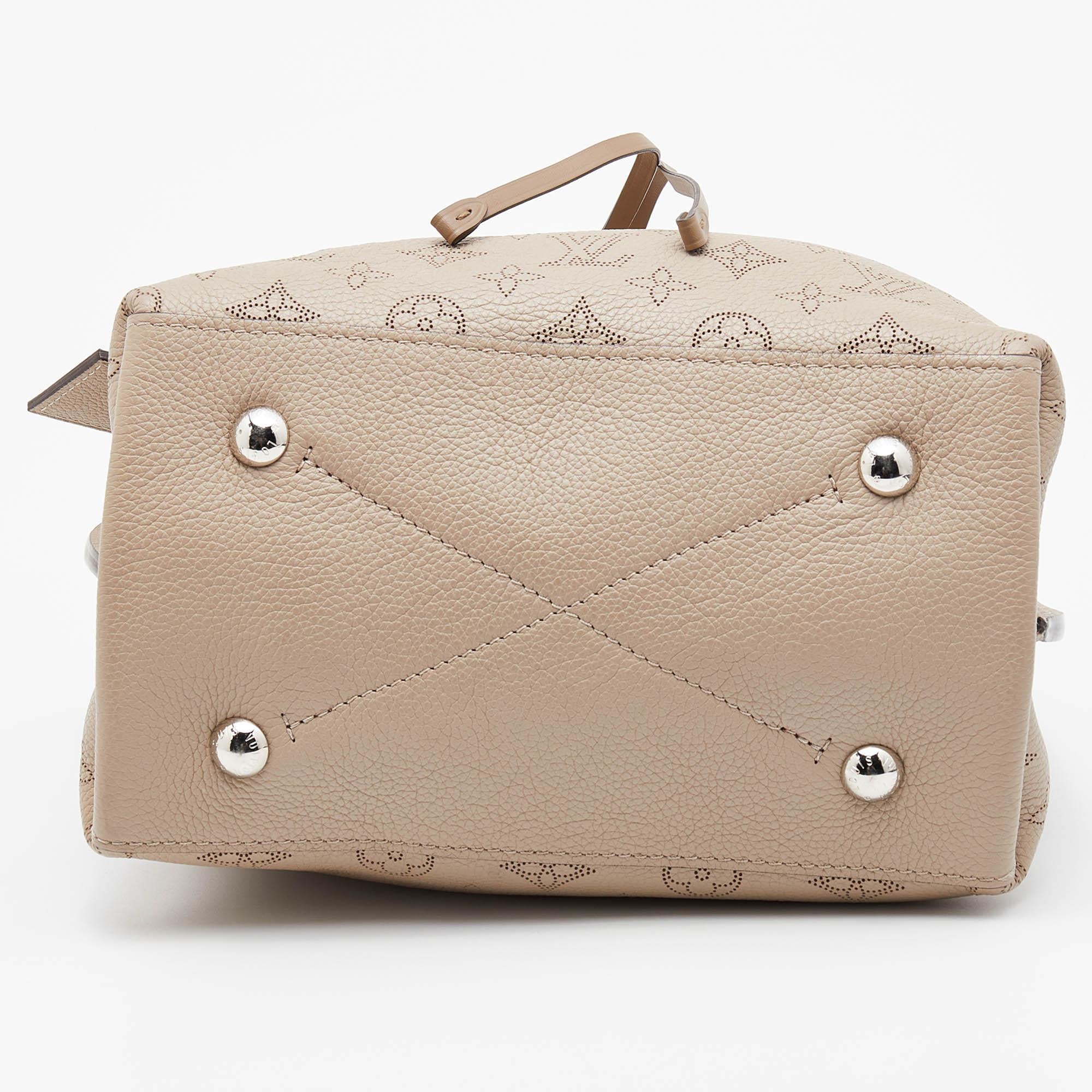 Louis Vuitton Gallet Monogram Mahina Leather Muria Bucket Bag 3