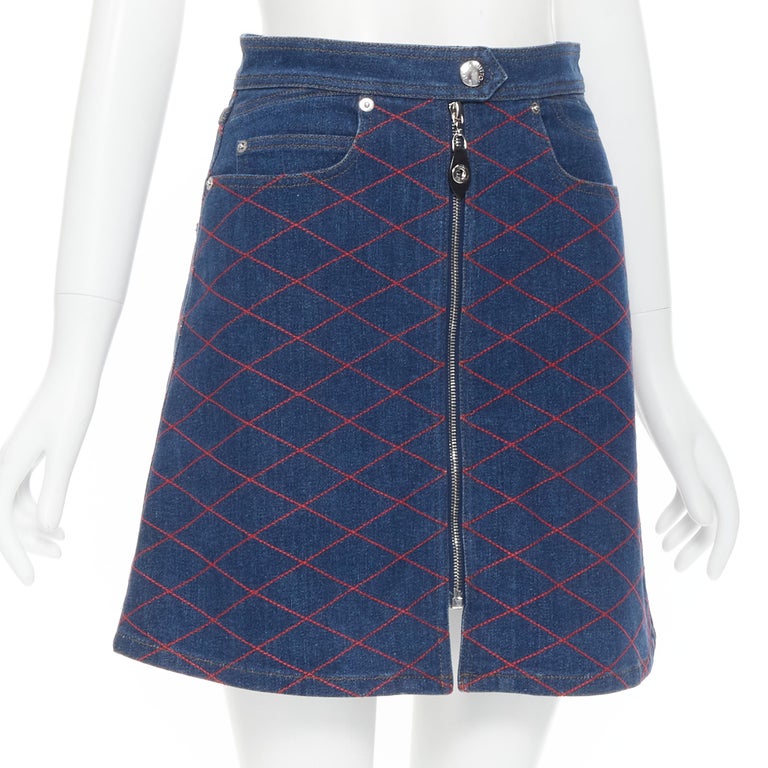 Louis Vuitton Silk Purple A-line Skirt Size 42/US Size 8. Logo LV Back  Zipper