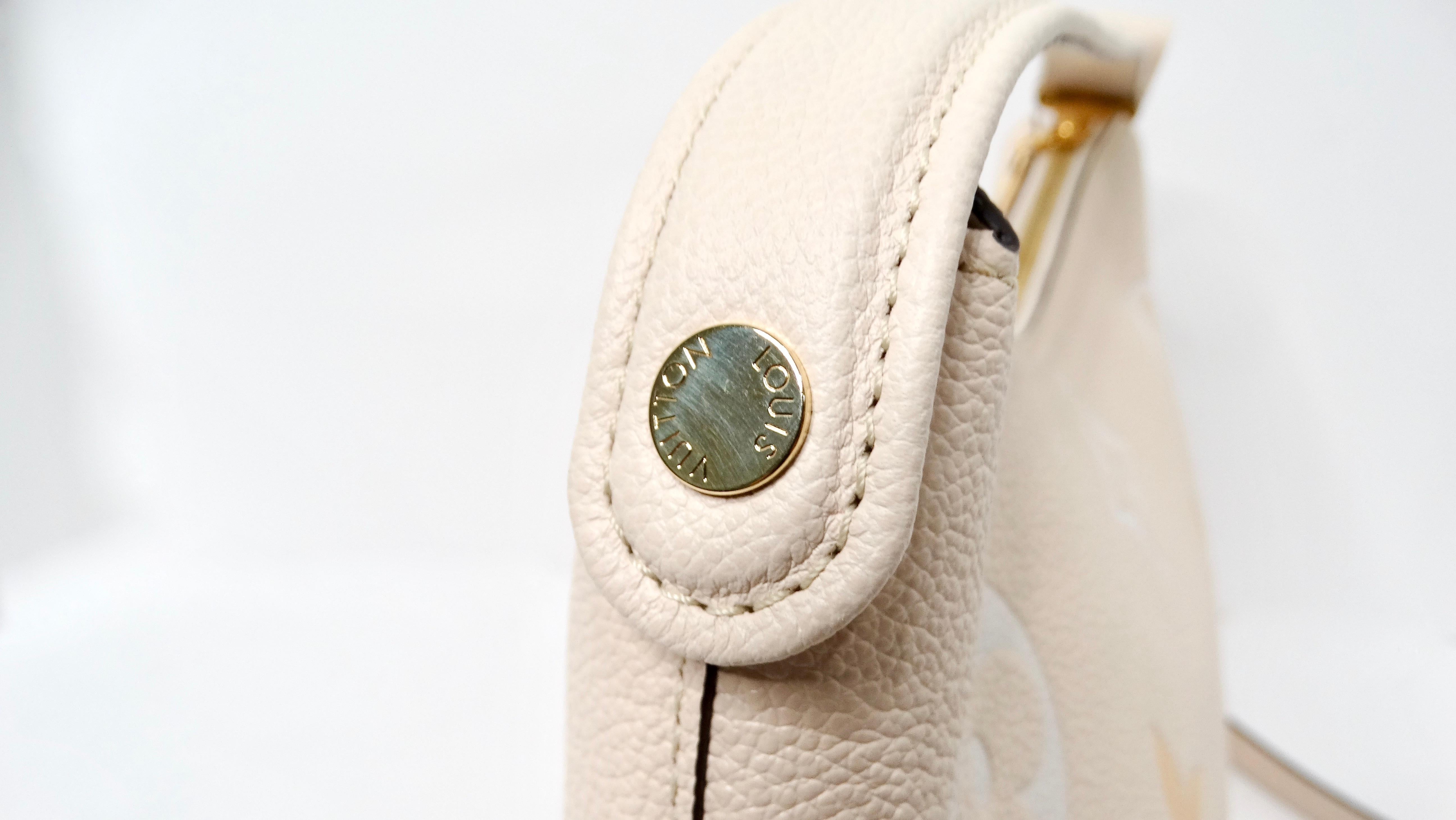 Louis Vuitton Giant By The Pool Empreinte Marshmallow Leder Umhängetasche im Zustand „Gut“ im Angebot in Scottsdale, AZ