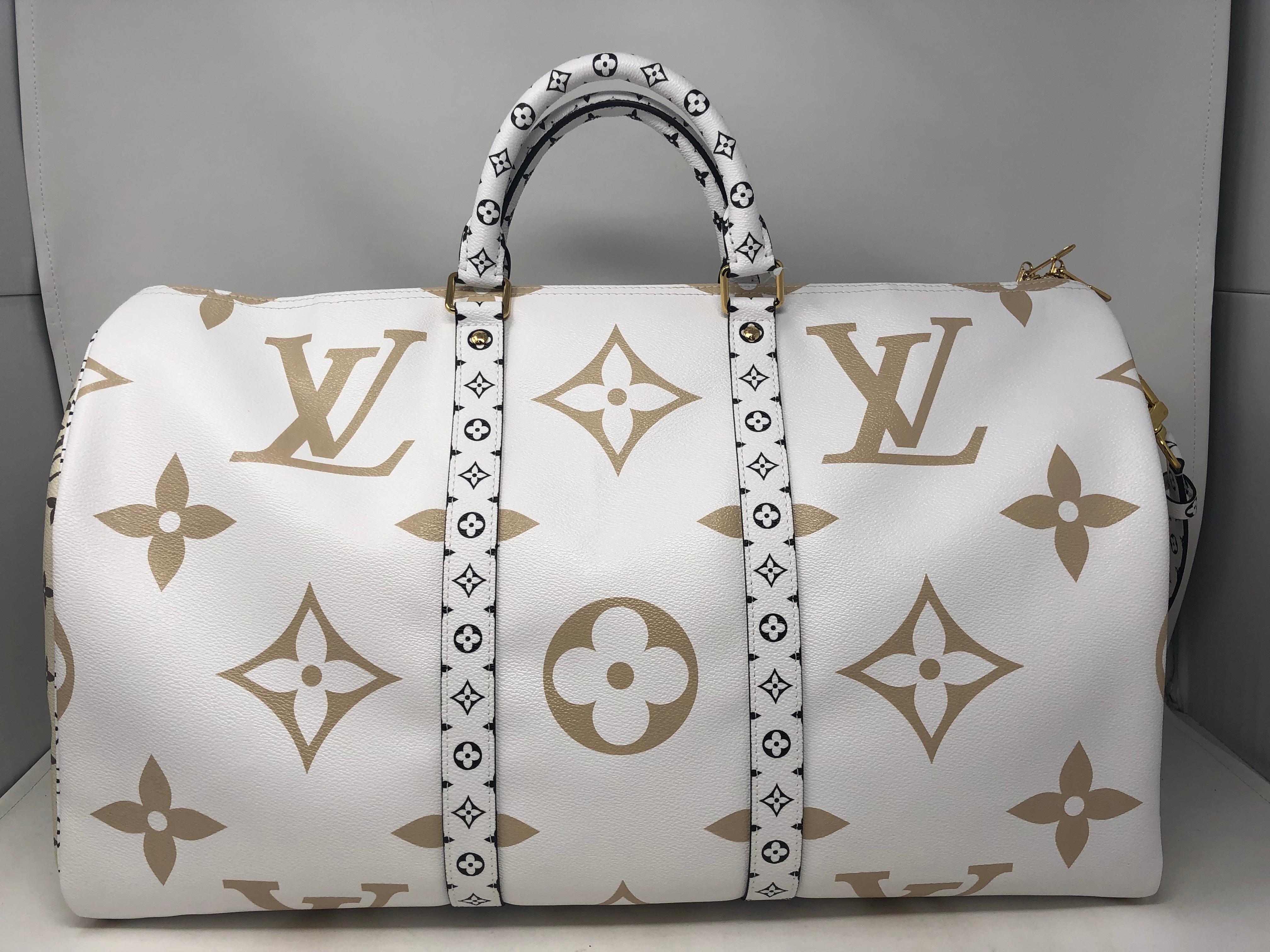 Louis Vuitton Giant Green Keepall 50 Bandouliere In New Condition In Athens, GA
