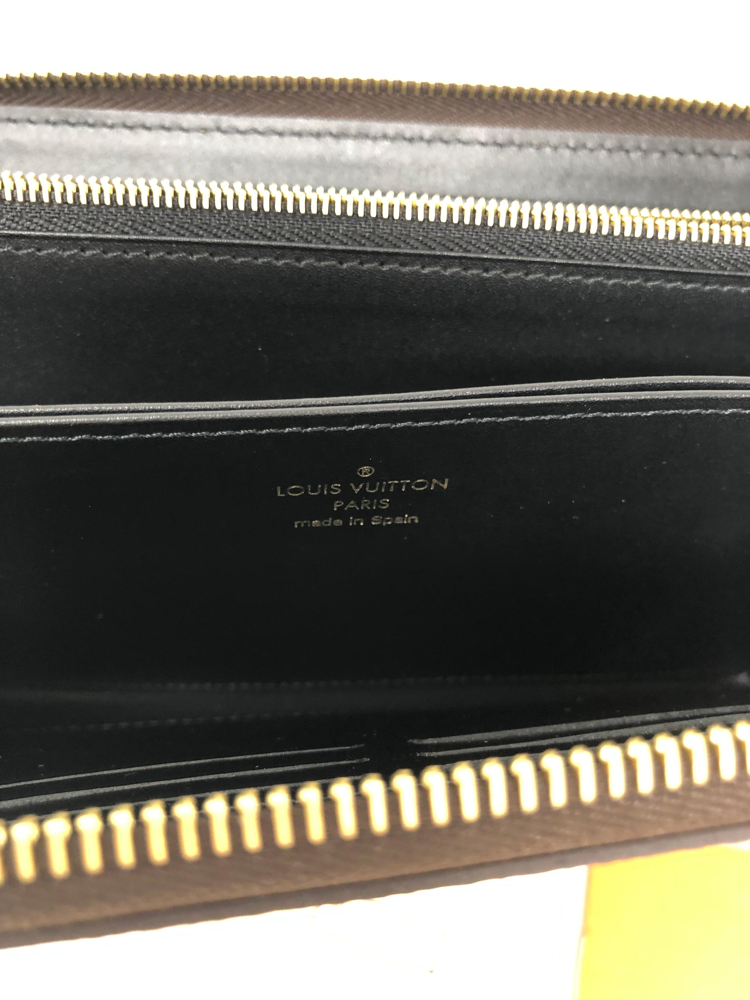 Louis Vuitton Giant Mono Zippy Wallet 6