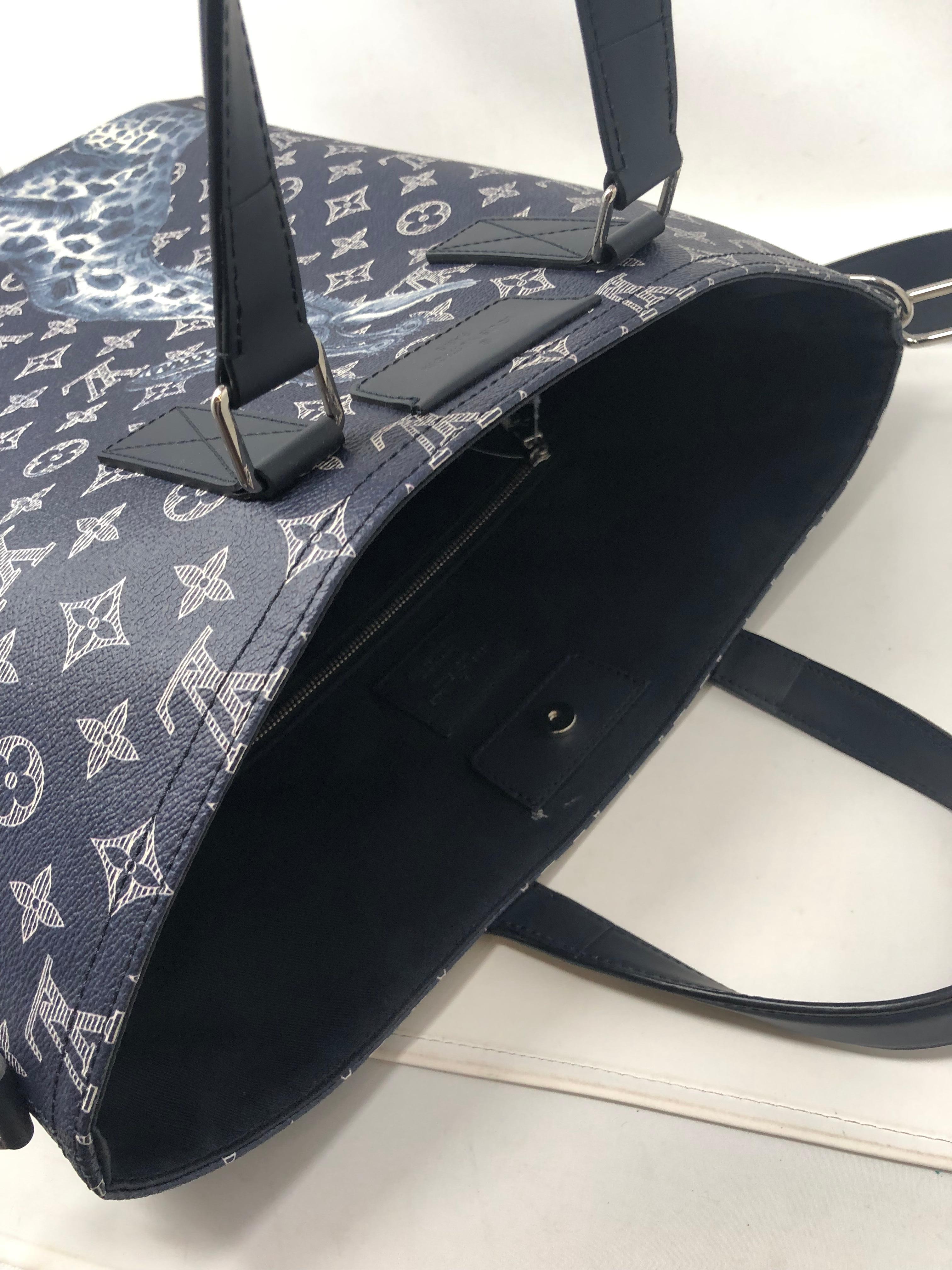 Louis Vuitton Giraffe Chapman Brothers Tote Bag  In Excellent Condition In Athens, GA