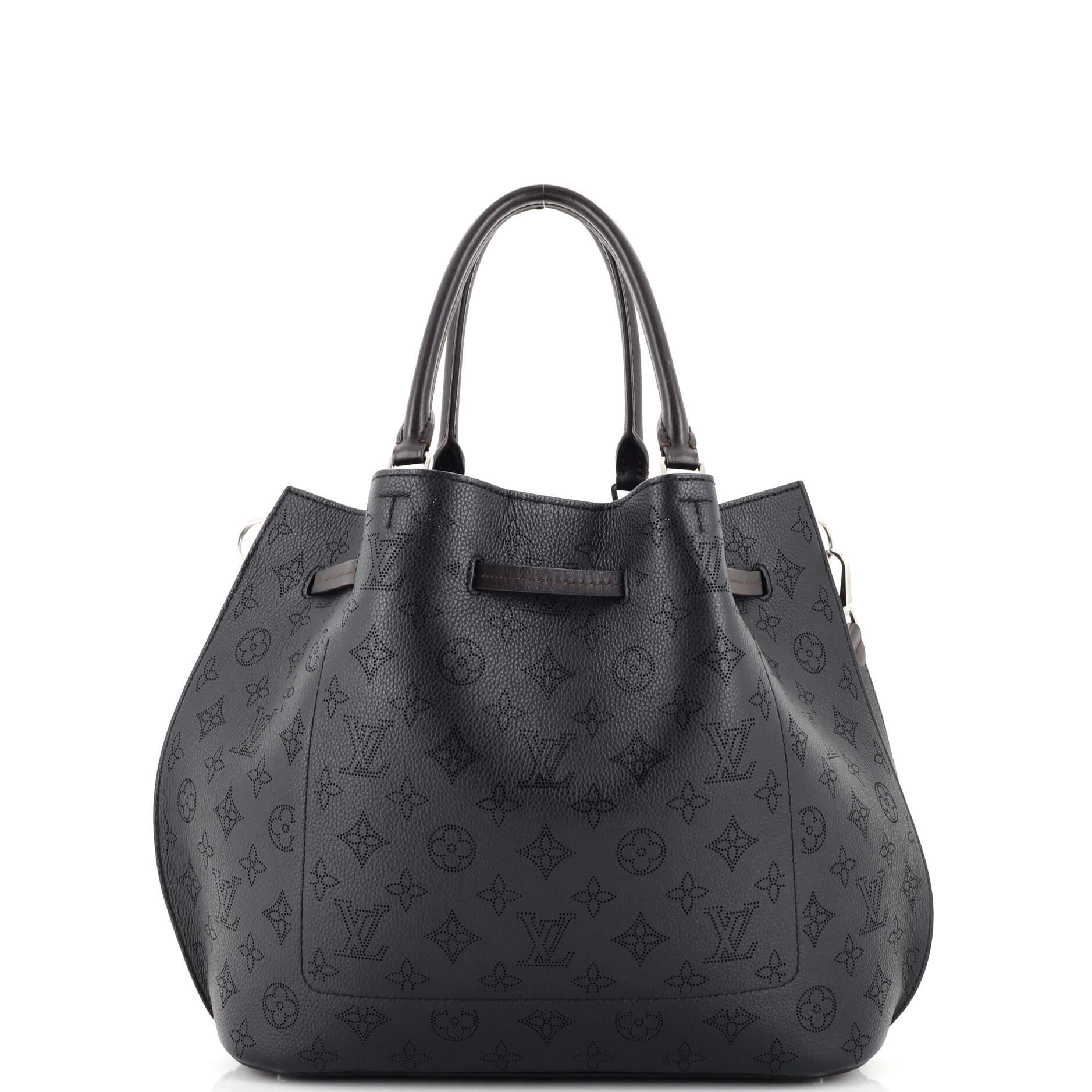Women's or Men's Louis Vuitton Girolata Handbag Mahina Leather For Sale