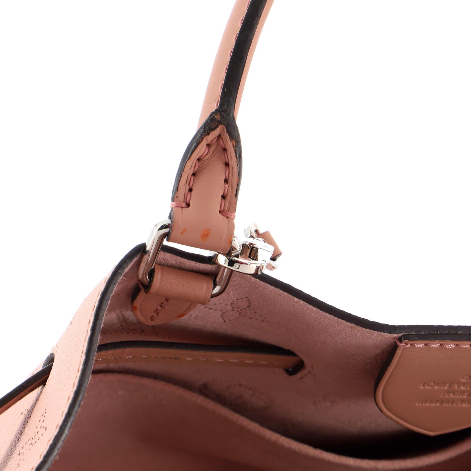 Louis Vuitton Girolata Handtasche aus Mahina-Leder 4