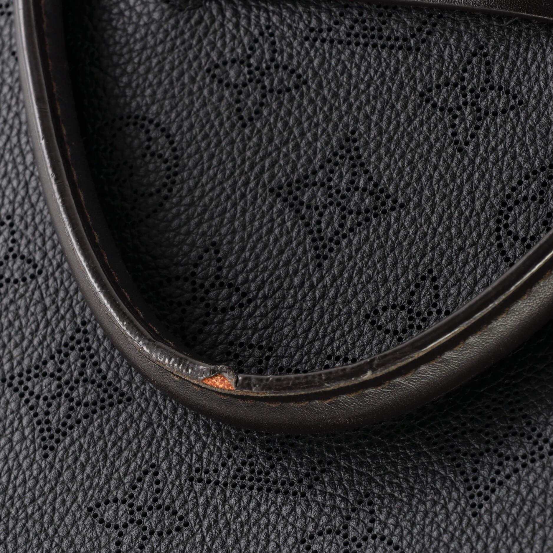 Louis Vuitton Girolata Handbag Mahina Leather For Sale 4