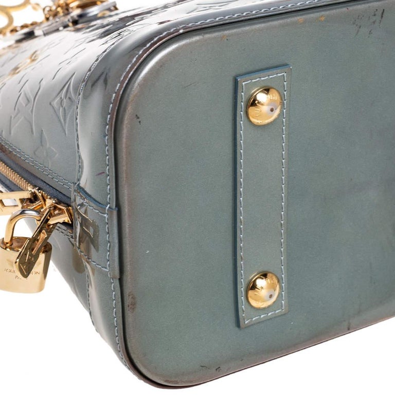Louis Vuitton Givre Monogram Vernis Alma PM Bag For Sale 5