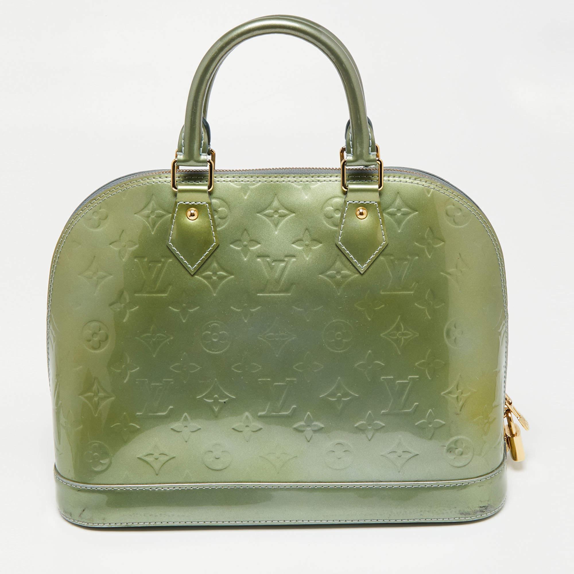 Out of all the irresistible handbags from Louis Vuitton, the Alma is the most structured one. First introduced in 1934 by Gaston-Louis Vuitton, the Alma is a classic that has received love from icons. This piece comes crafted from Vernis leather,