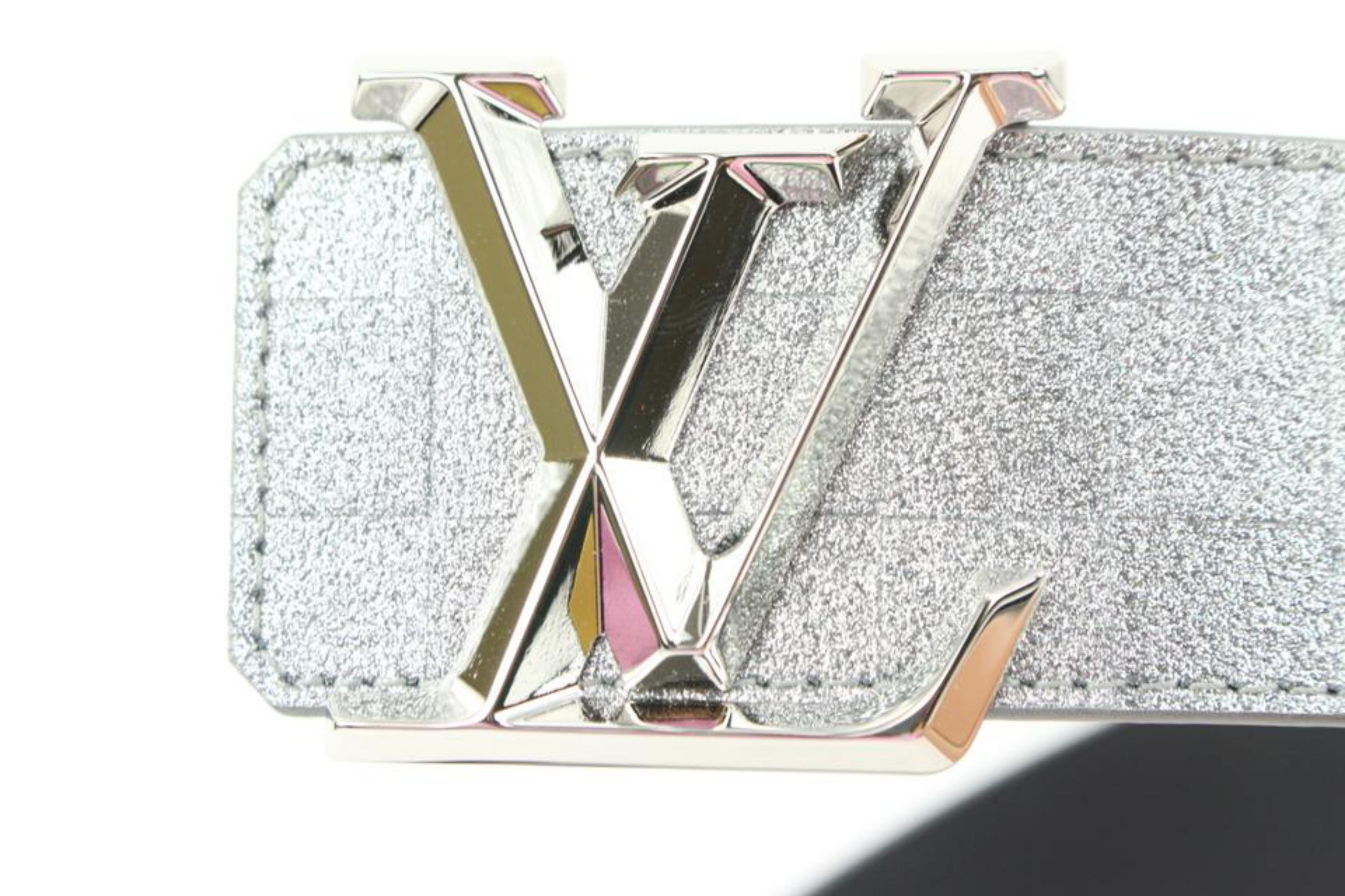 Women's Louis Vuitton Glitter Silver Damier LV Pyramide 40mm Belt 37LV128S For Sale