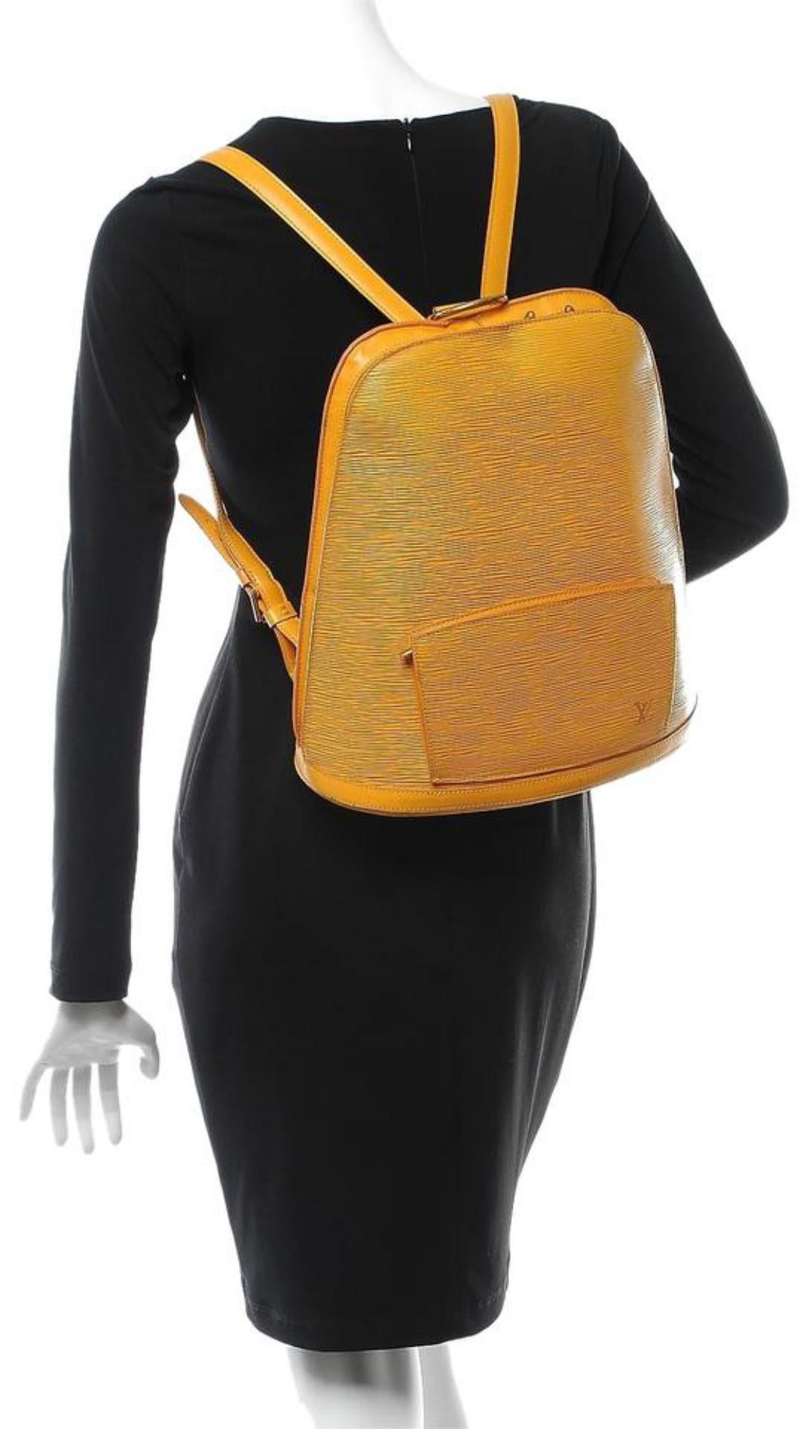 Date Code/Serial Number: VI0946
Made In: France 
Measurements: Length: 12.5